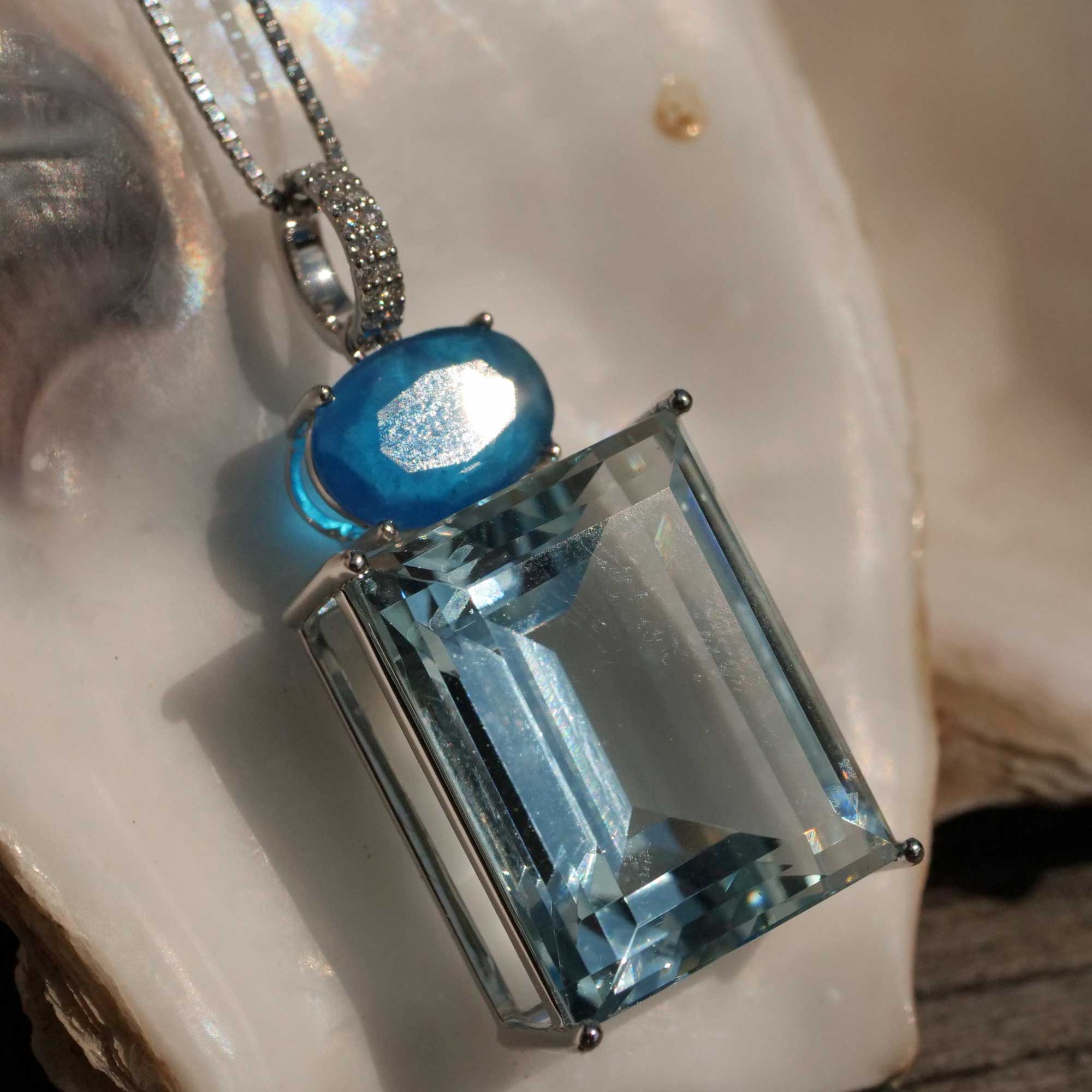 Aquamarine Neon Apatite Brilliant Pendant 585 White Gold 15.46 1.39 0.05 ct....What shades of blue