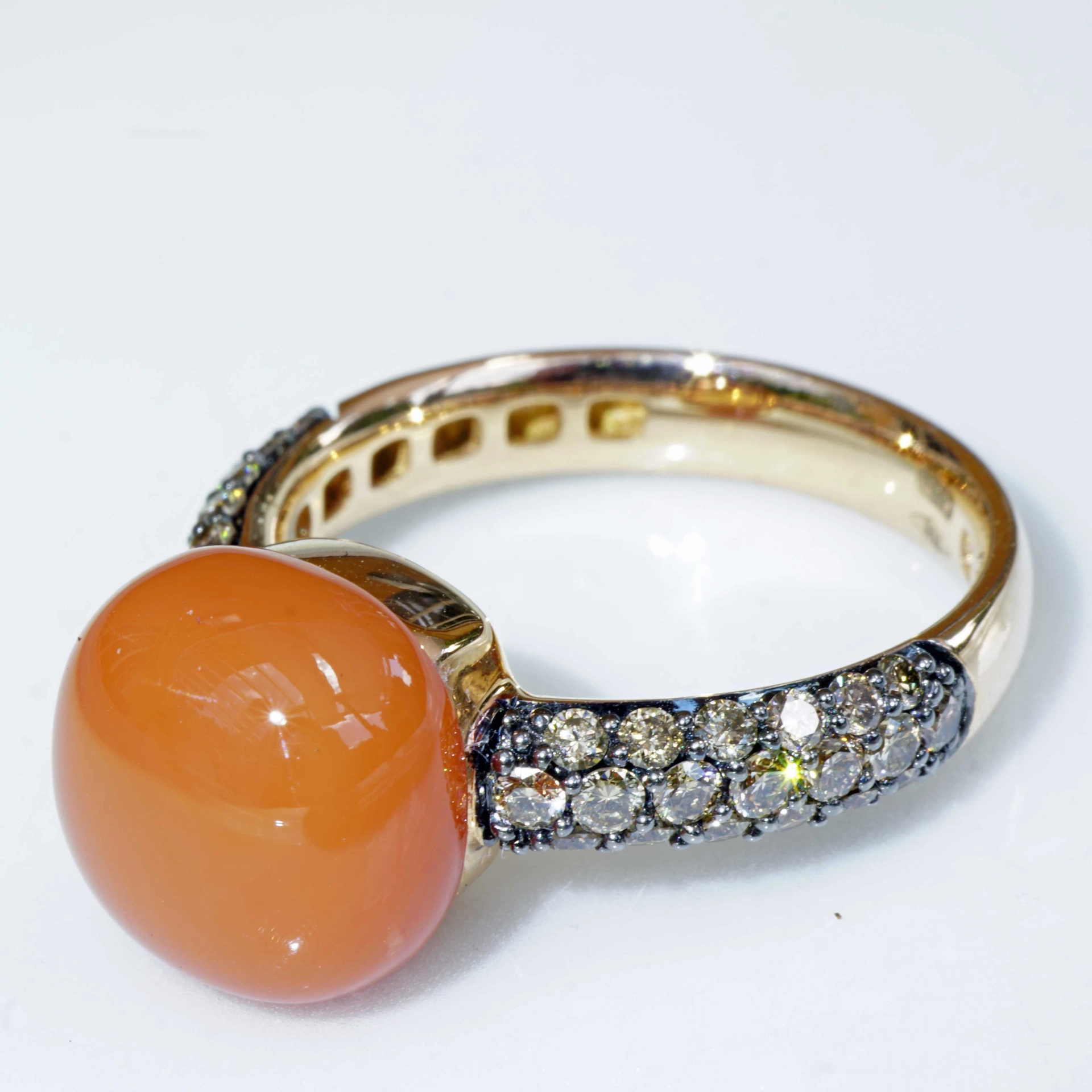 Moonstone Brilliant Ring 750 Rose Gold 7.30 ct 0.68 ct..elegant Winter Colors..liquid Impressions