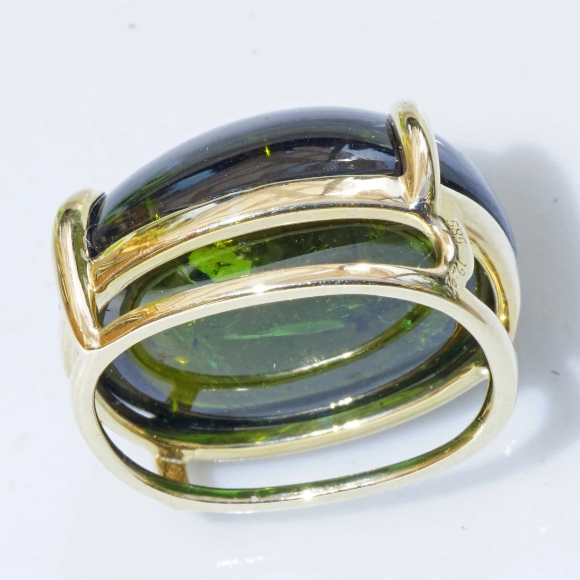 Turmalin Pendant with incredible luminosity 18 kt Yellow Gold green Power