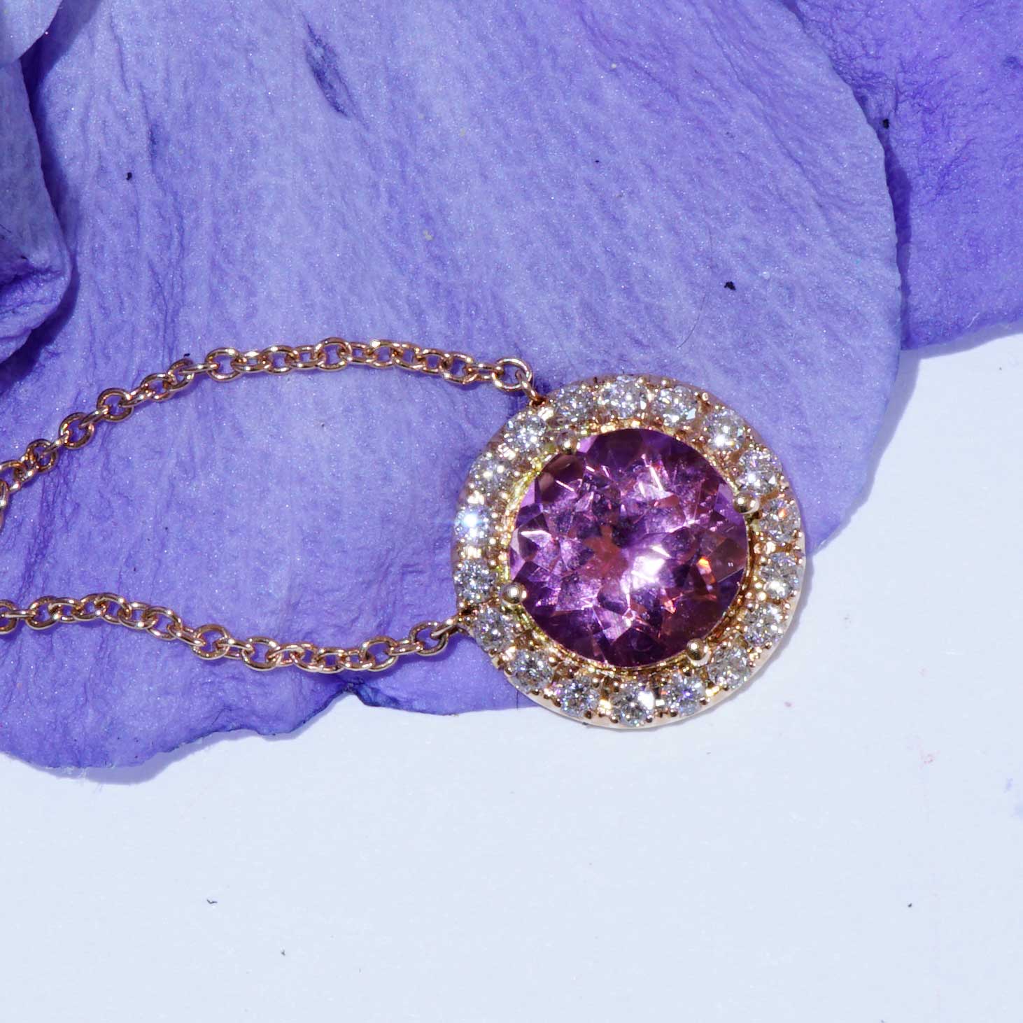 Tourmaline Brilliant Necklace 750 Rose Gold... Pink to fall in love with.... an eye-catcher and mood maker