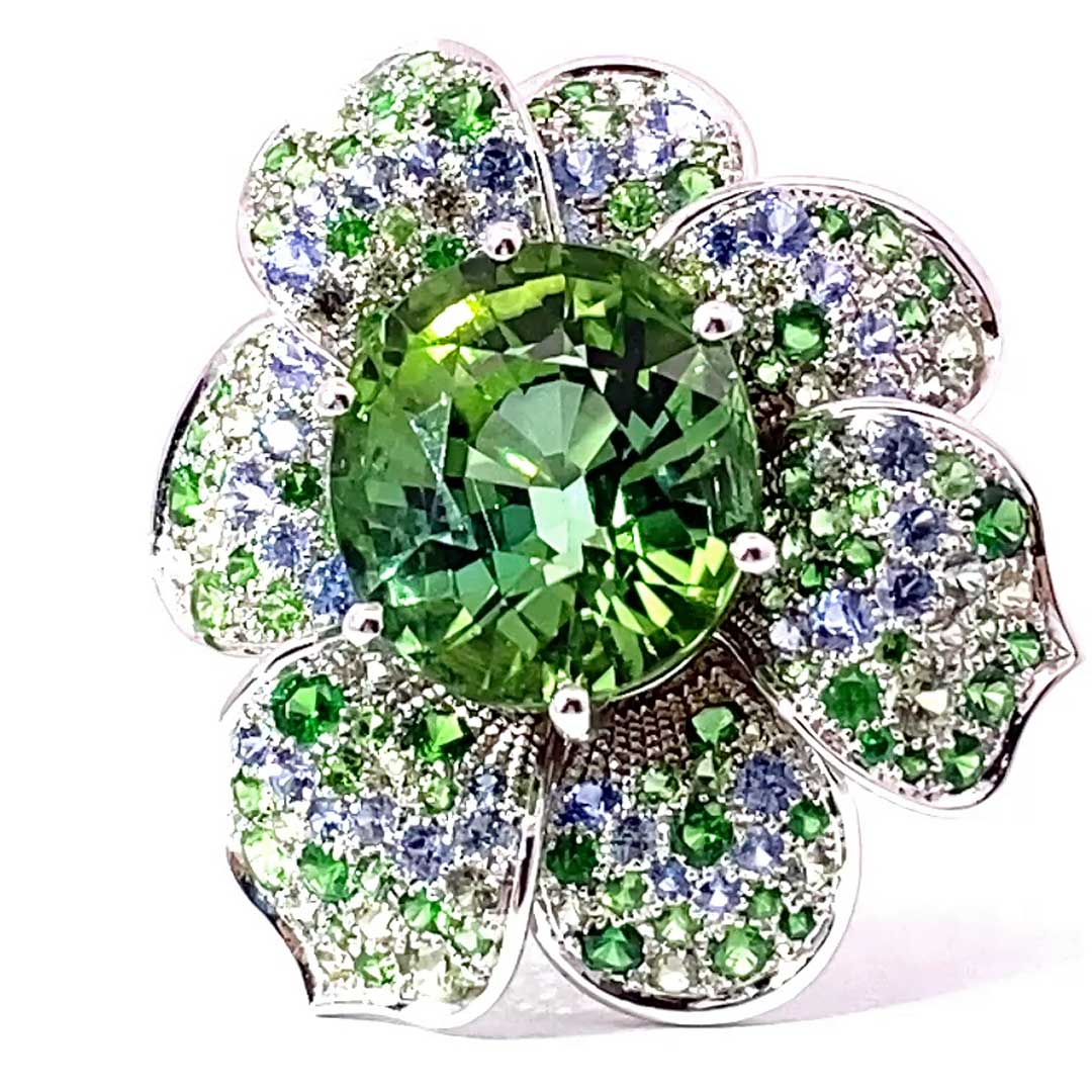 Tourmaline Sapphire Tsavorith Blossoms Ring 750 White Gold... from the famous Jaba mine in Afghanistan 13.65 ct