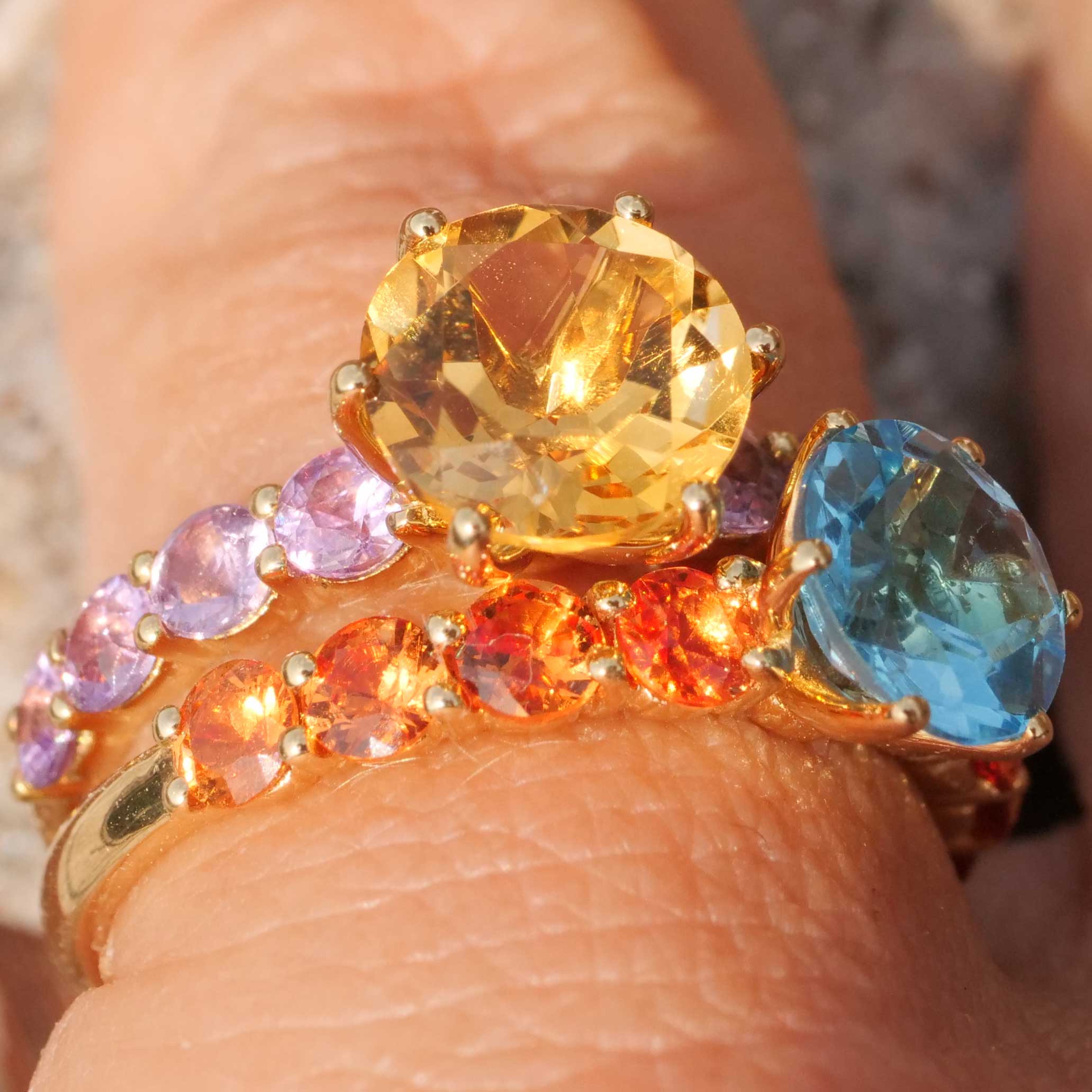 Cool Color Gemstone Jewellery I Sapphire Citrin Ring in 750 Yellow Gold 2.63 ct in gold-yellow and muscatviolet