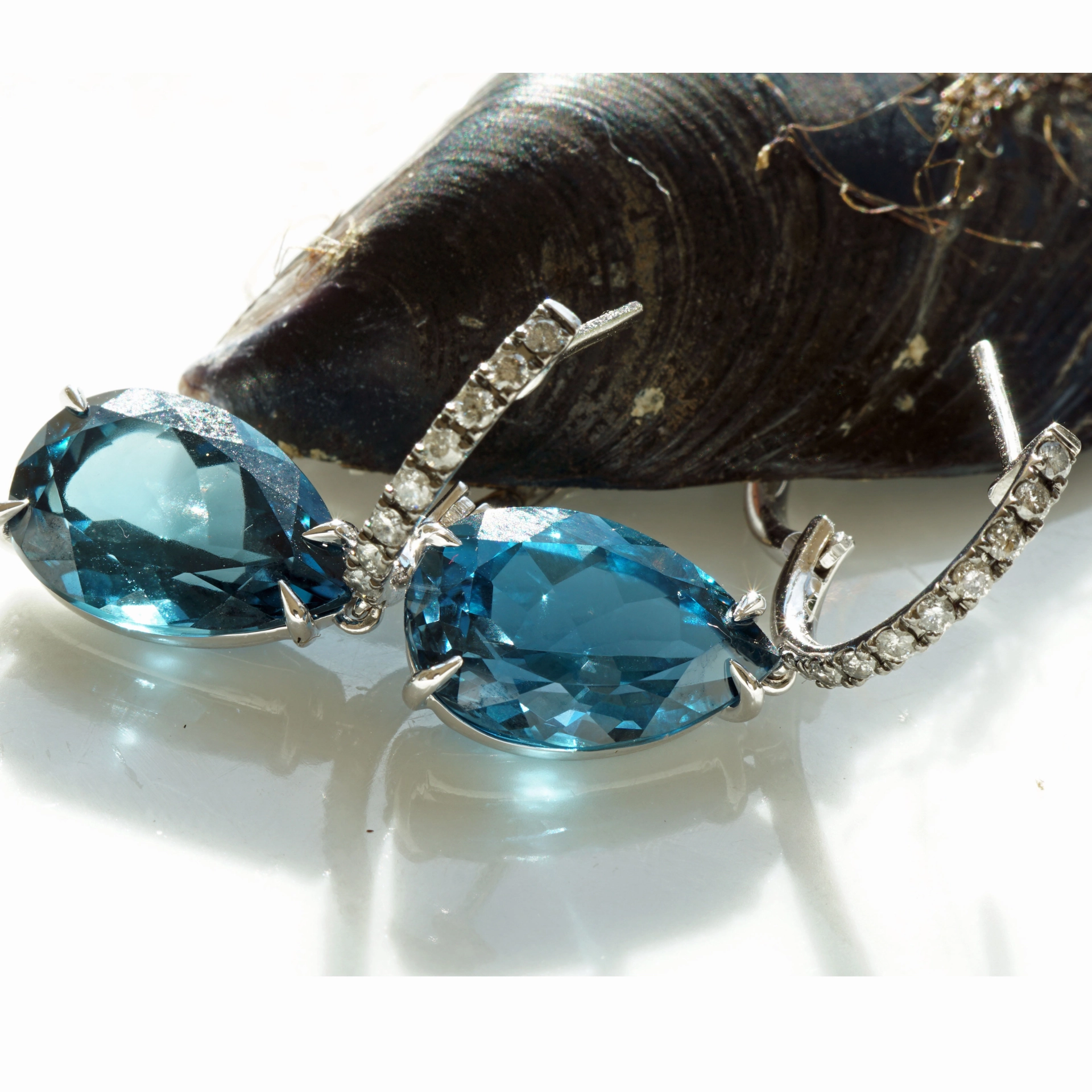 Blue and Grey Color Earrings made in a traditional Goldsmith's Factory in Valenza/Italy Bluetopaz and Diamonds 18kt Whitegold