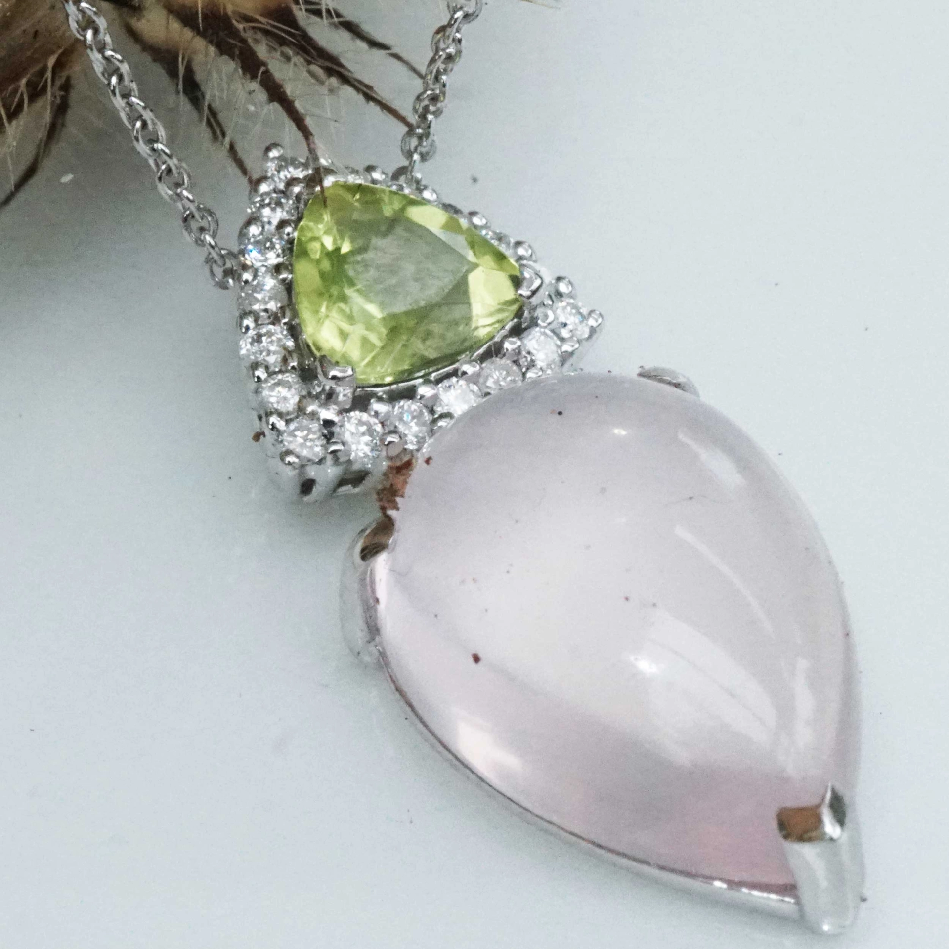 Rose Quartz Peridot Pendant with Chain 18 kt White Gold...lovely pastelcolor