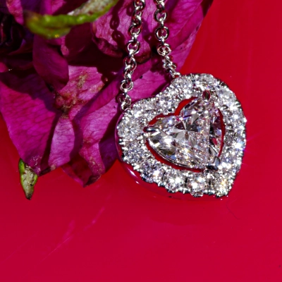 Necklace with Heart full cut brilliant approx. 0.90 ct, H (white) / SI2  GIA report 18 kt White Gold