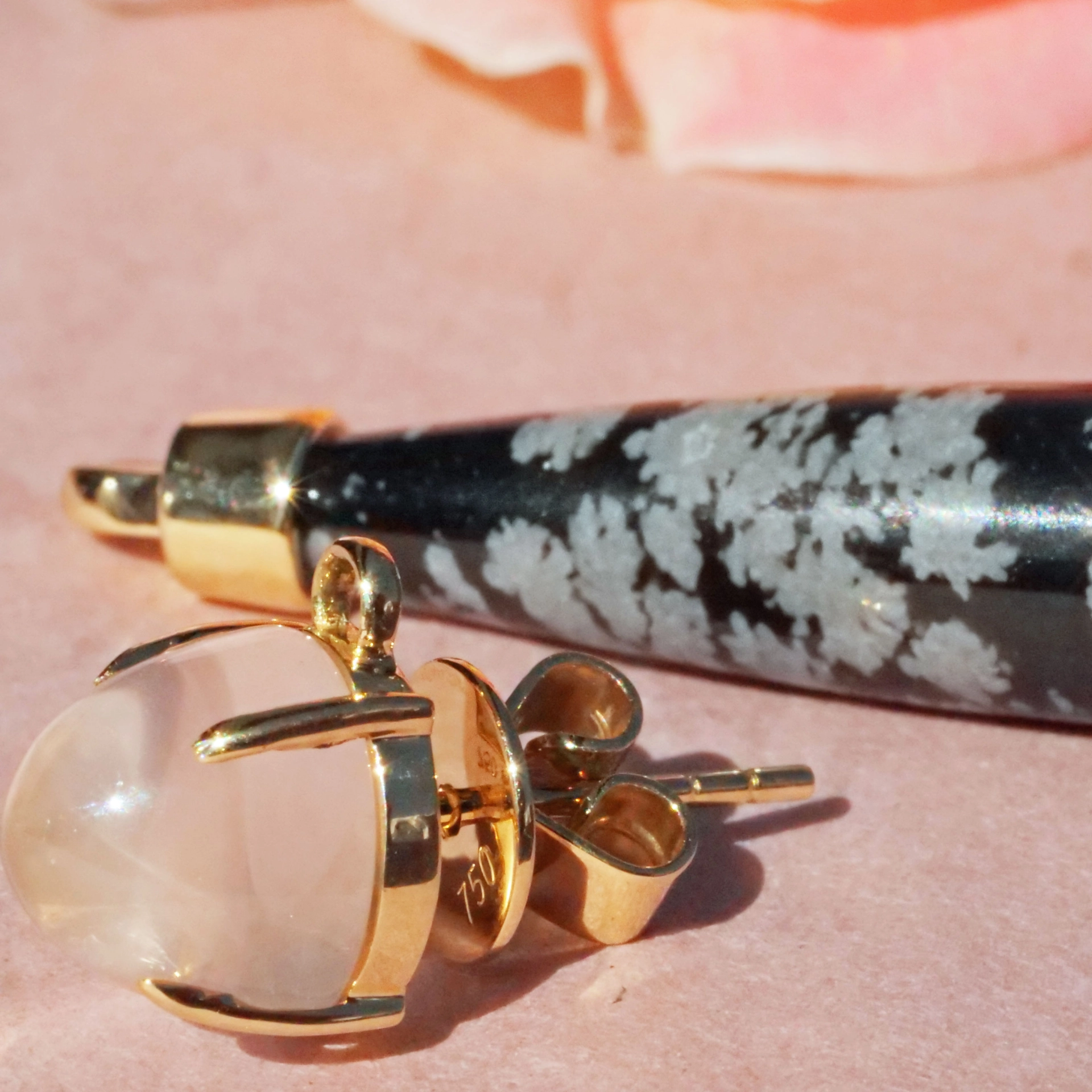 Snowflakes Obsidian Rosequartz Earrings 18 kt Yellowgold..wonderful natural Gems