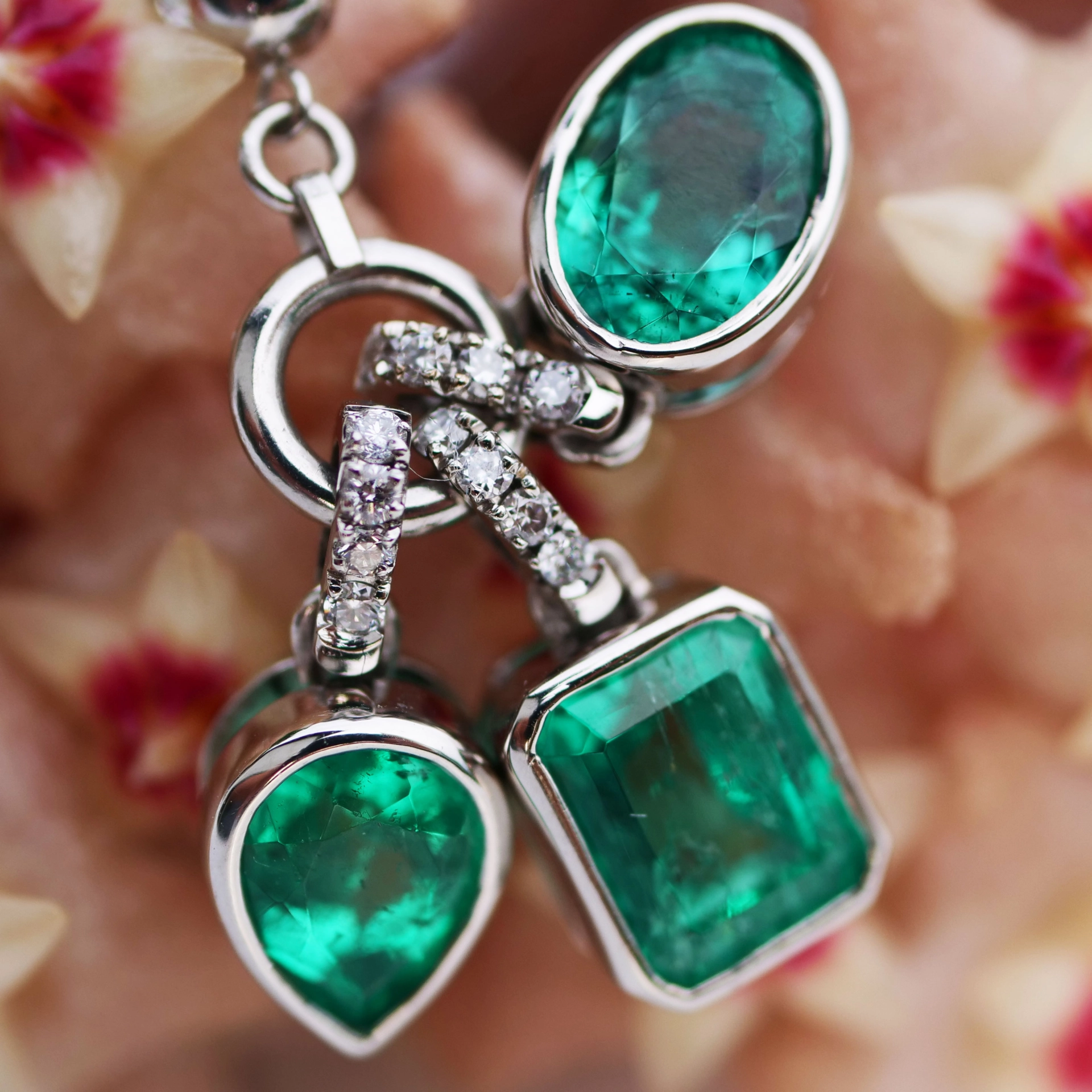Emerald Pendant Platinium  0.904 ct ..real Colombians are fun