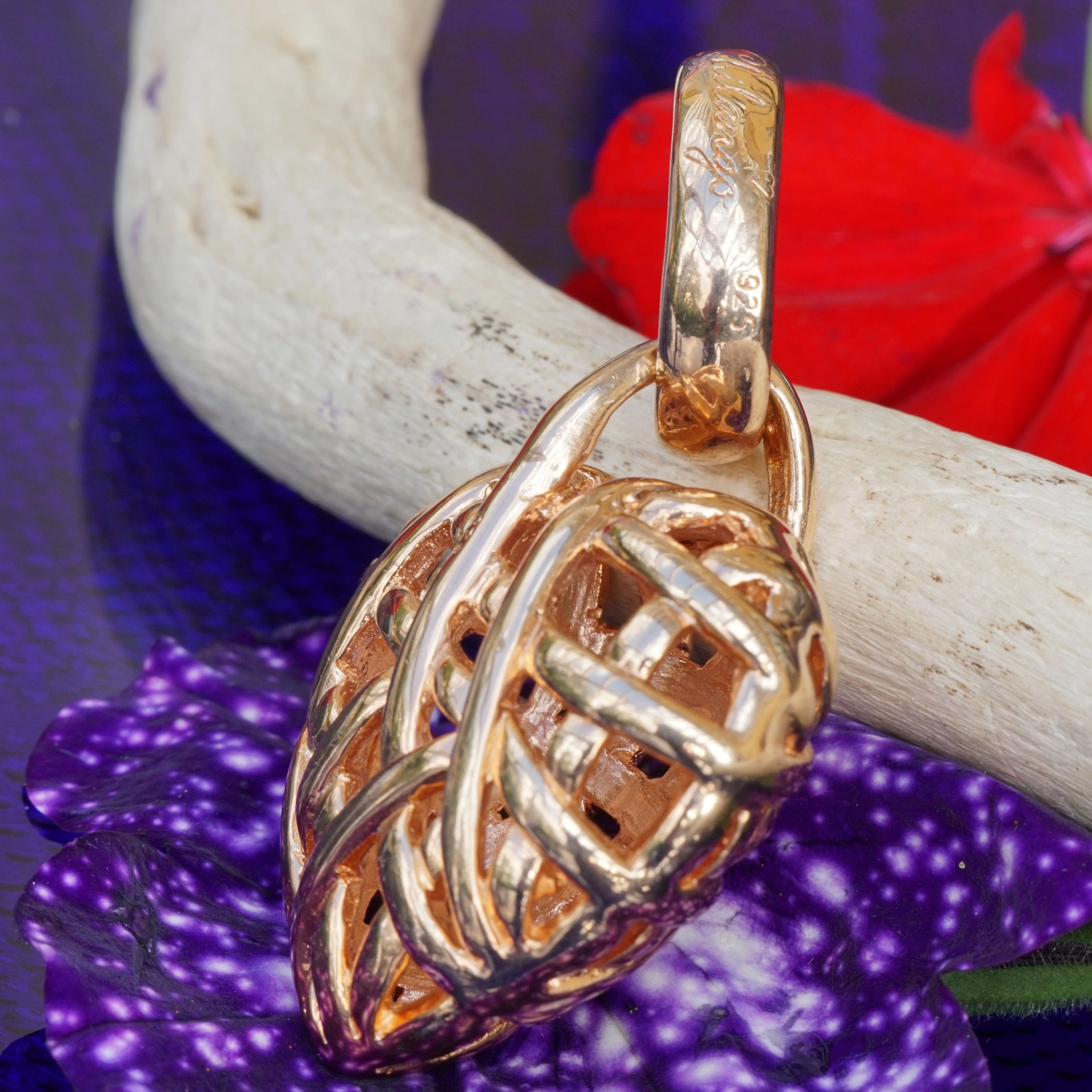 Chilango Wrapped Heart Pendant Silver plated