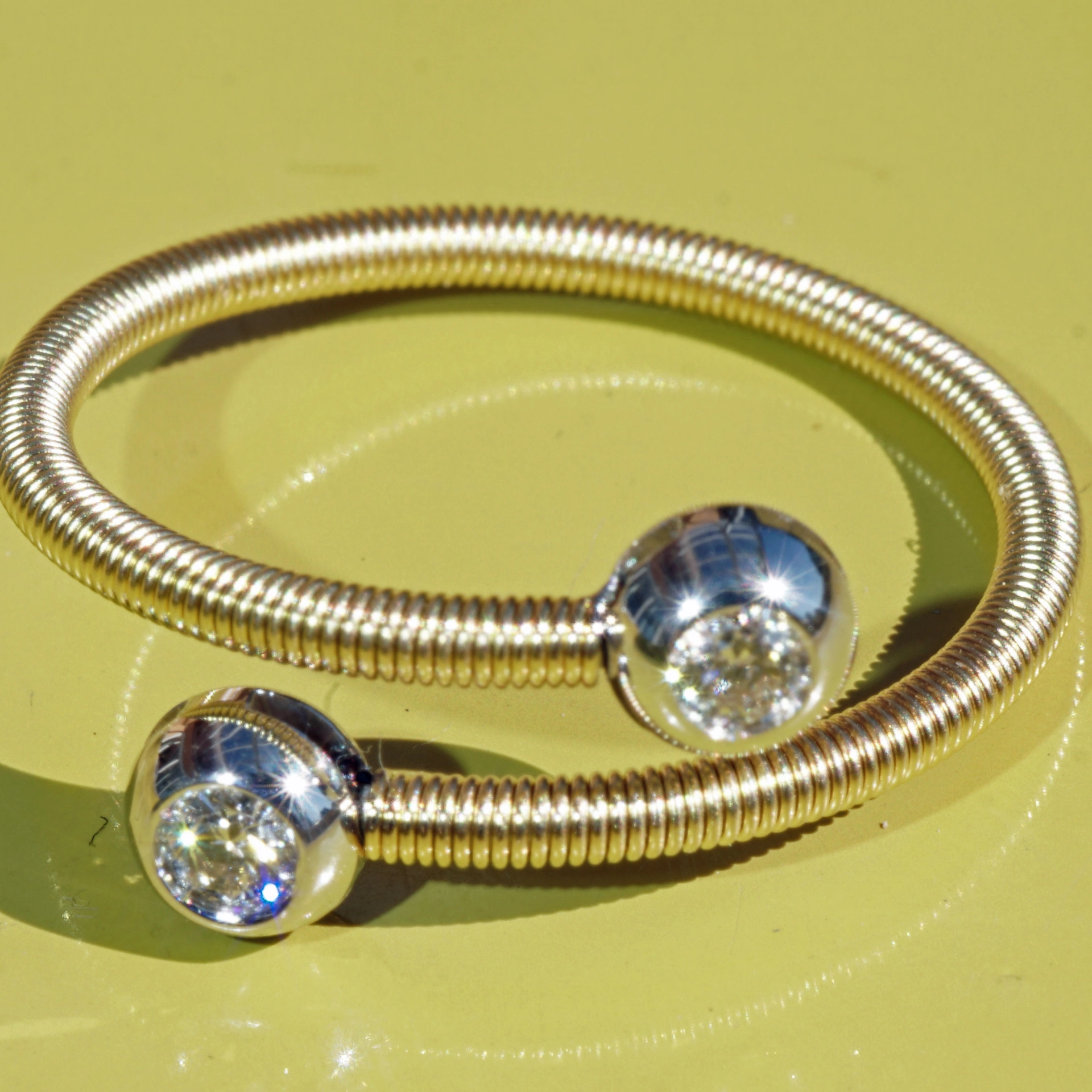Brilliant Ring Ivy 18 kt Yellow Gold Wire Wrapping Präzion from Jewelery Silhouette Germany