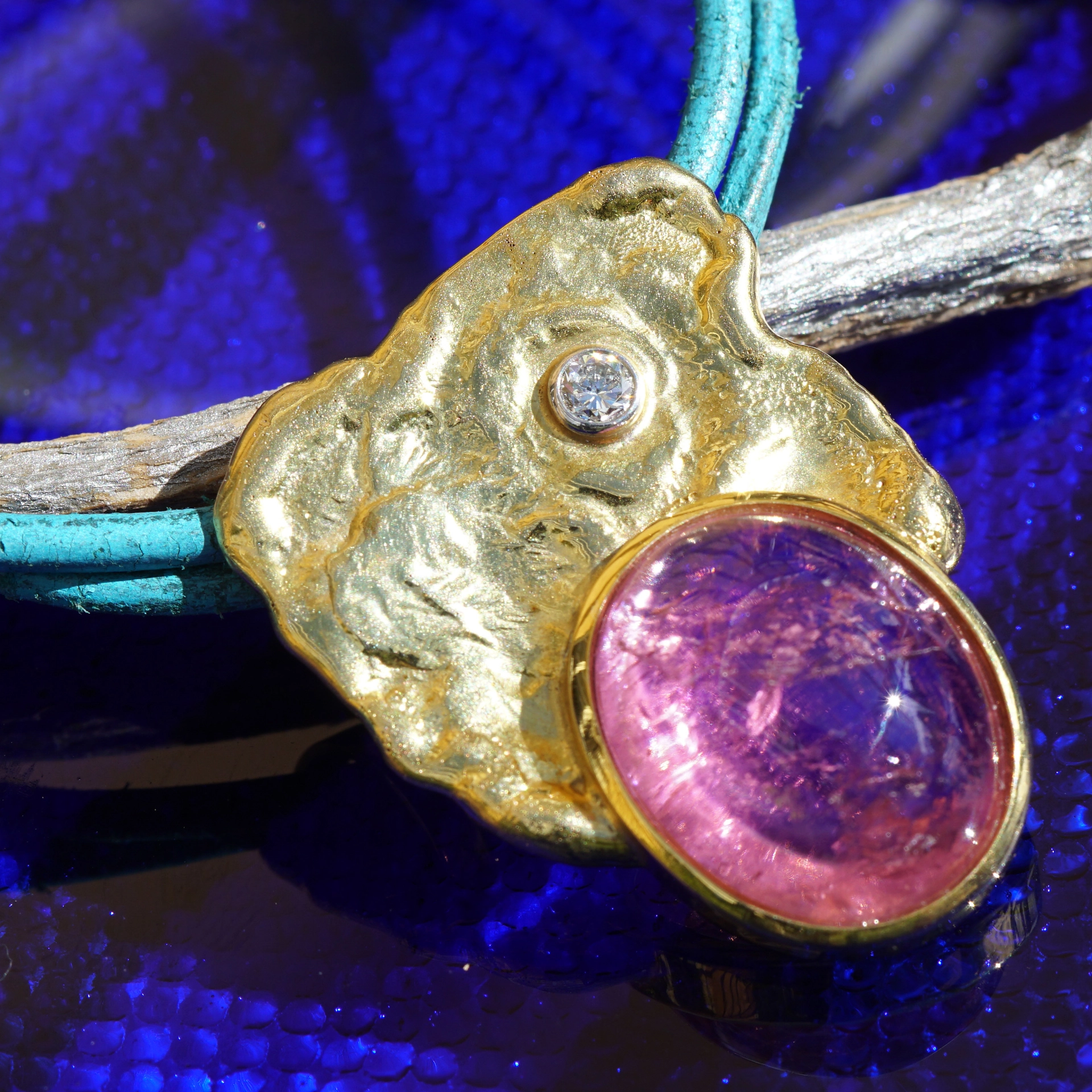 Turmalin Brillant Anhänger 585er Gelbgold massive Handarbeit 12 Gramm