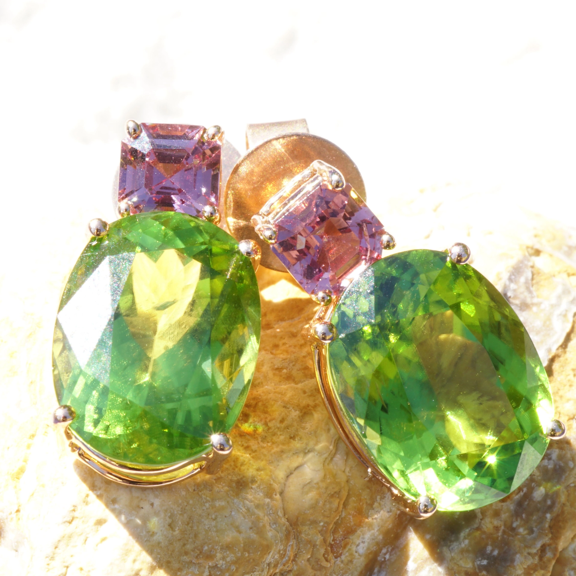 Spinel Peridot Earsticks 18 Rosegold from Burma and Afghanistan...great Color