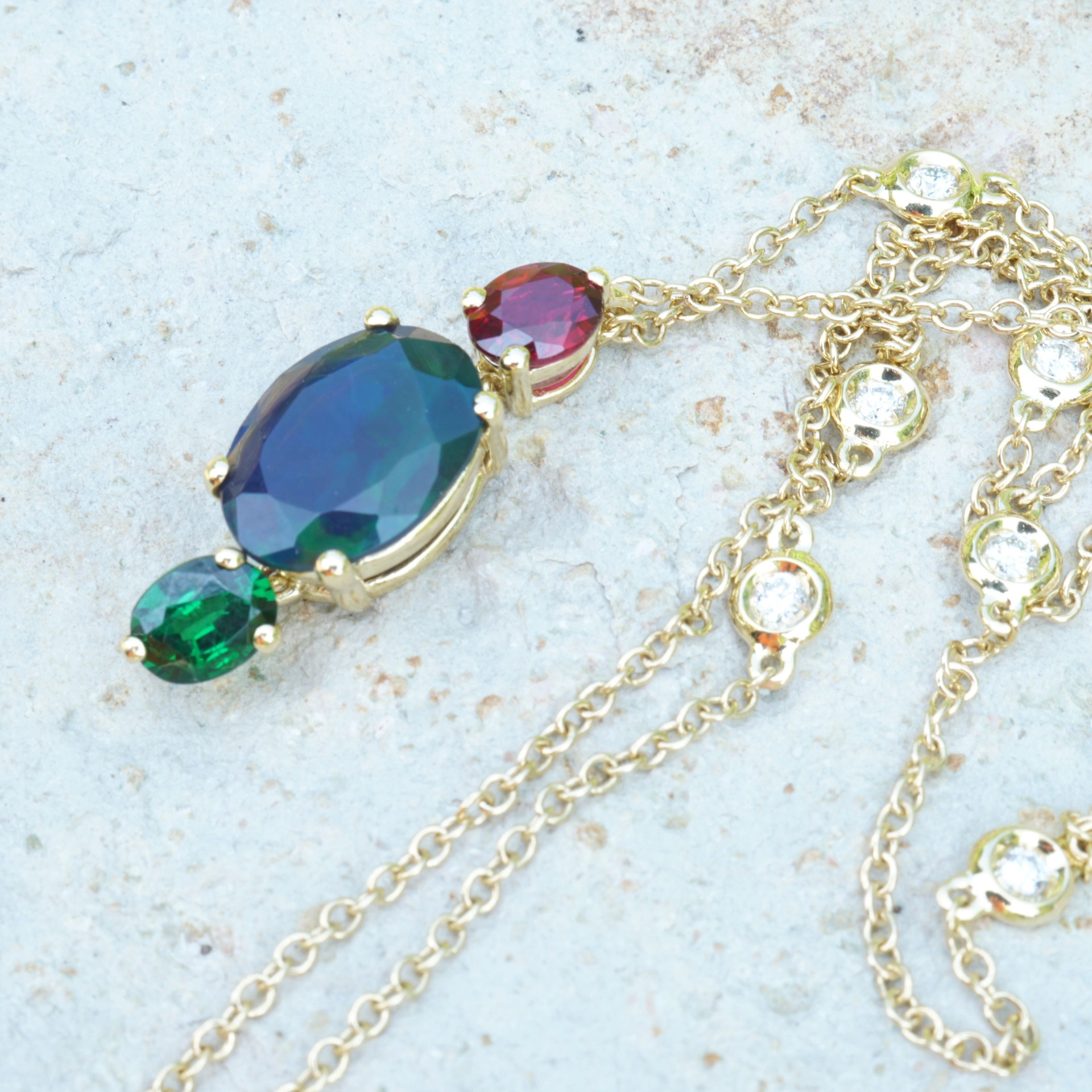 Black Opal Rubin Tsavorit Anhänger m. Brillant Kette 750er Gelbgold ....Hot Stuff.....
