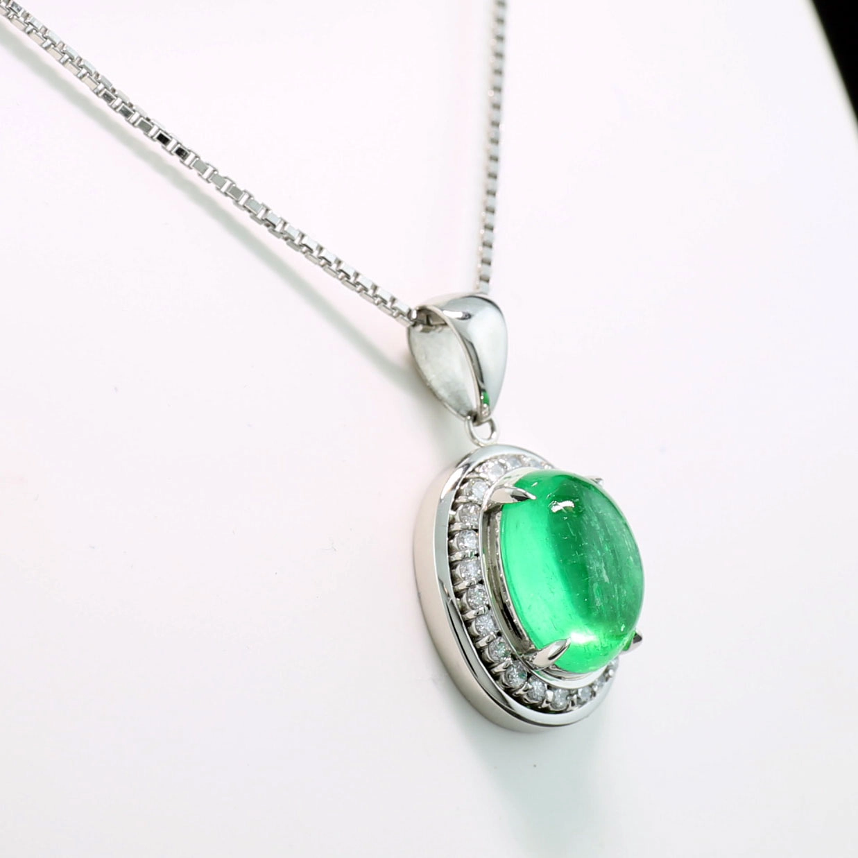 Smaragd Brillant Anhänger mit Kette  Platin  5.91 ct 0.50 ct