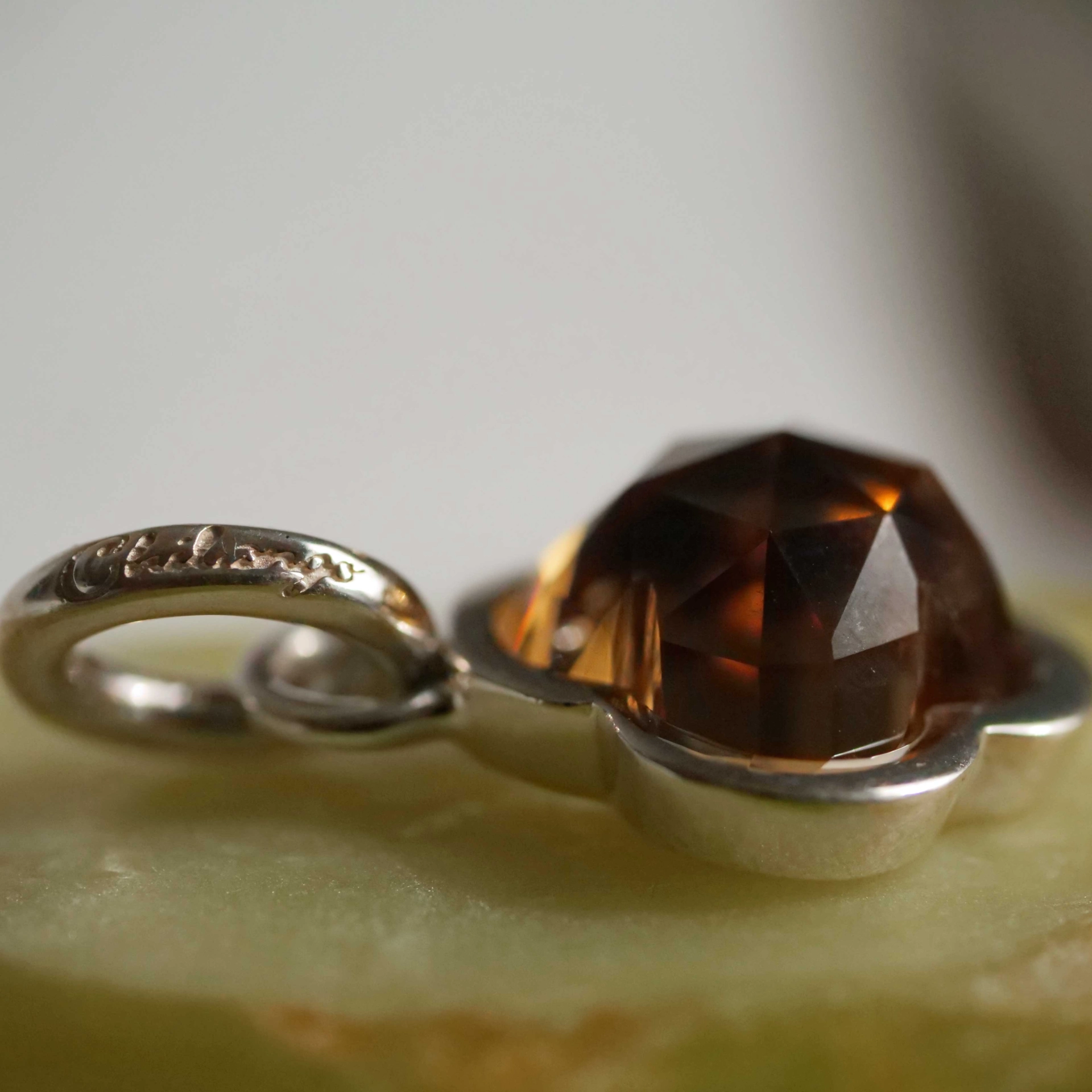 Chilango Cool Citrine Pendant from the Lilli Flower out of Nature 925 Silver