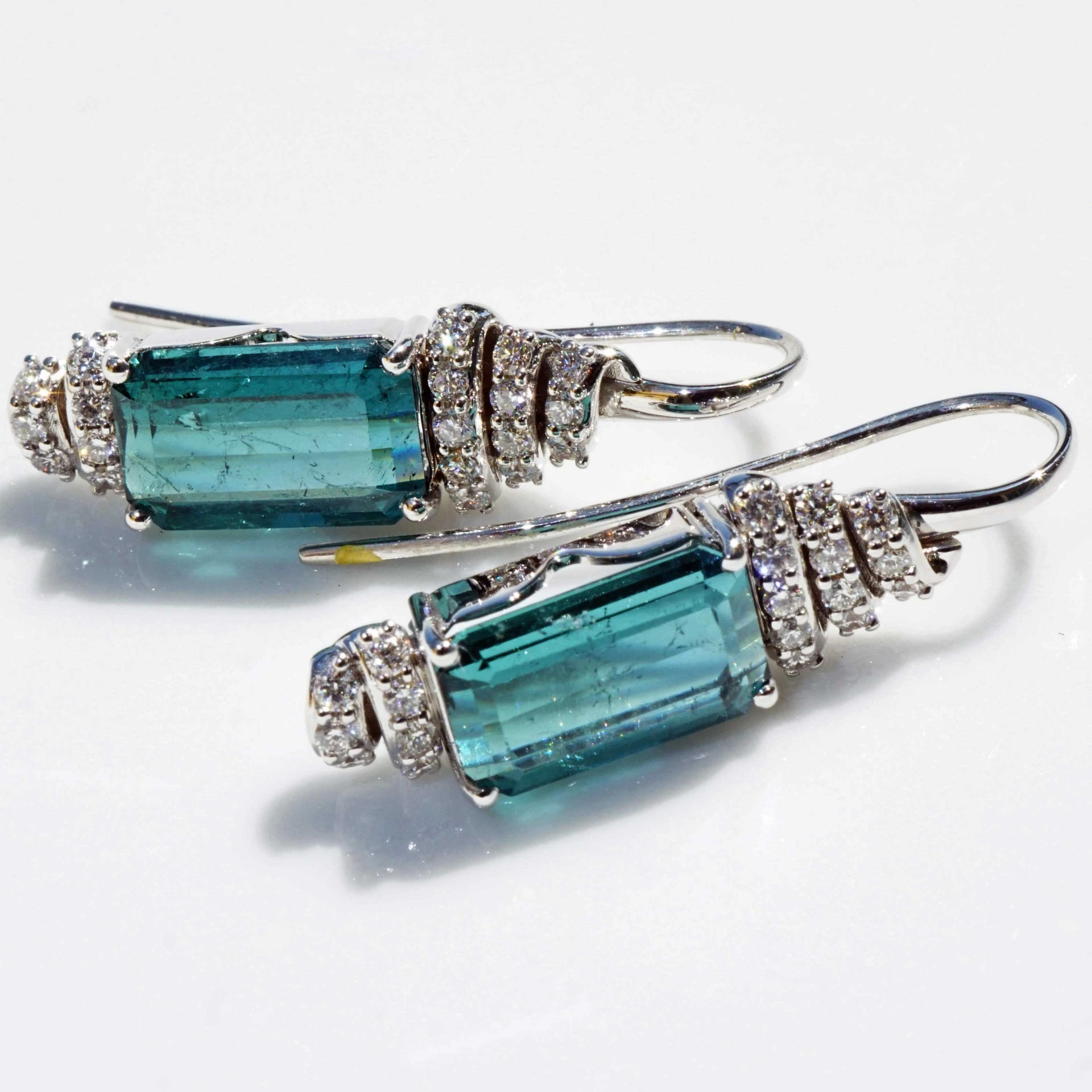 Indigolite Brilliant Earring made in Italy 7.48 ct misterious blue-green Color