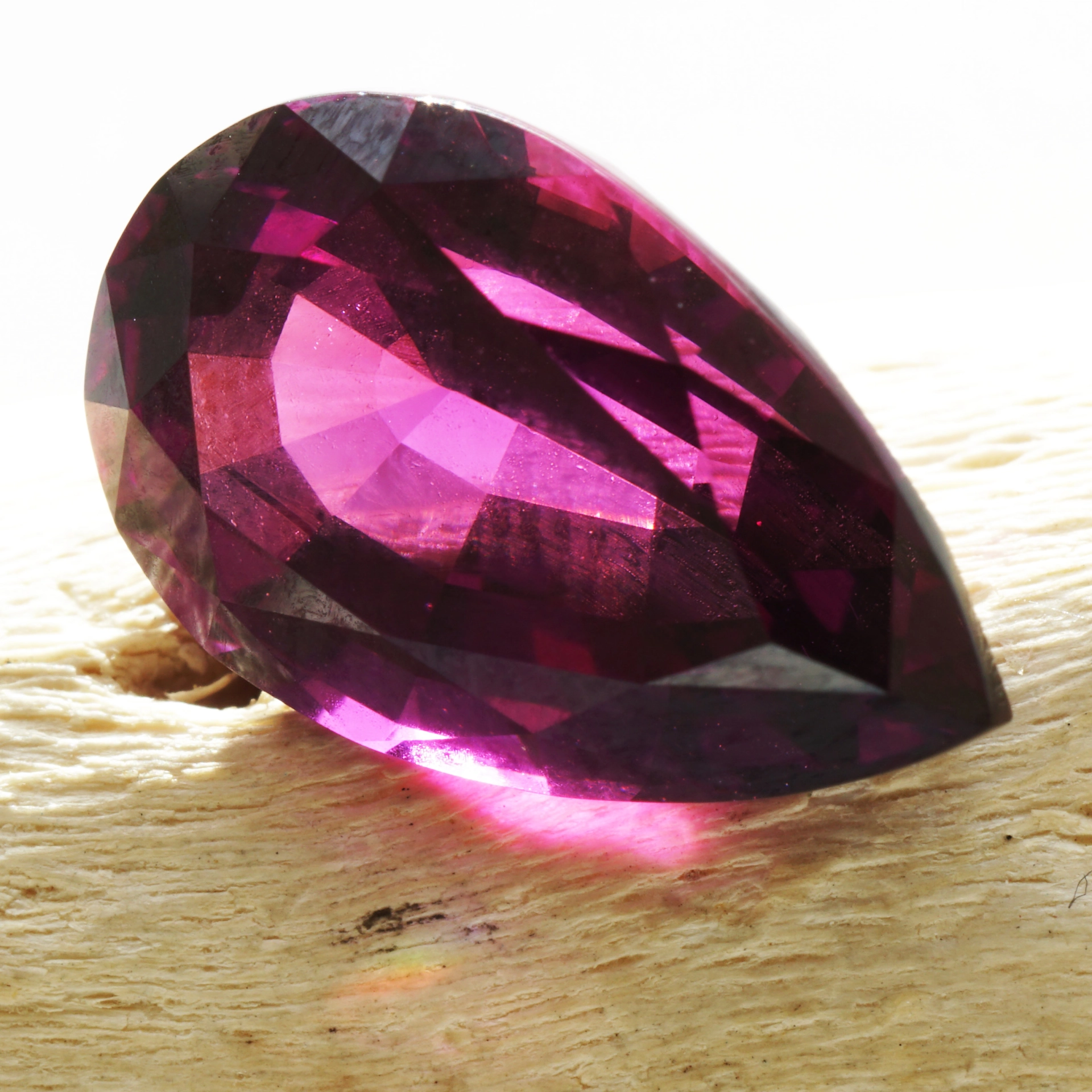 Rhodolite diamond ring 750 white gold, 4.74 ct, Mozambique AAA+ couldn't be better ...