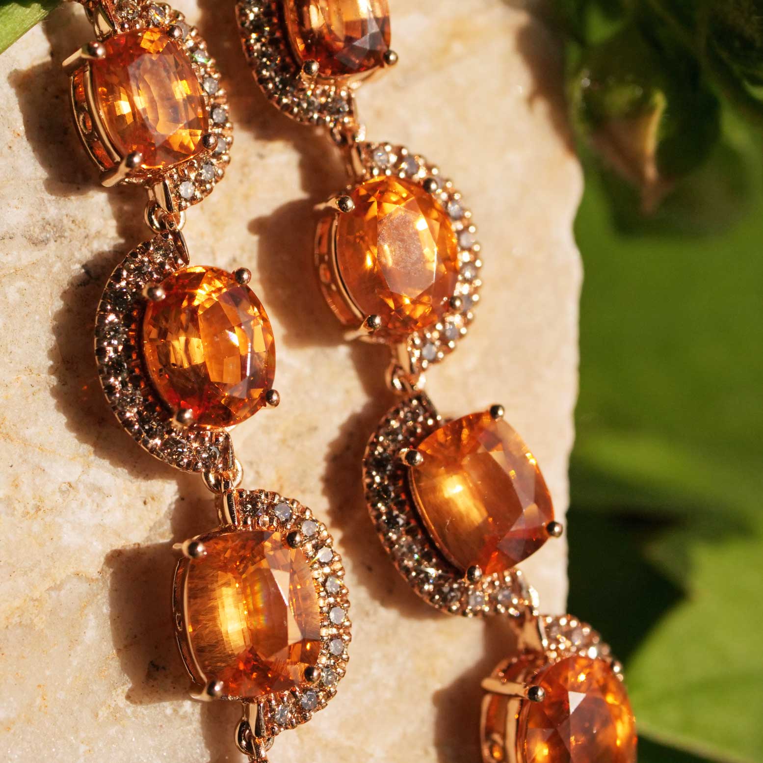Rare Mandarin Garnet Brilliant Chandelier Dangle Earrings 750 Rose Gold 14.85 ct 0.76 ct Exceptional Color Orange