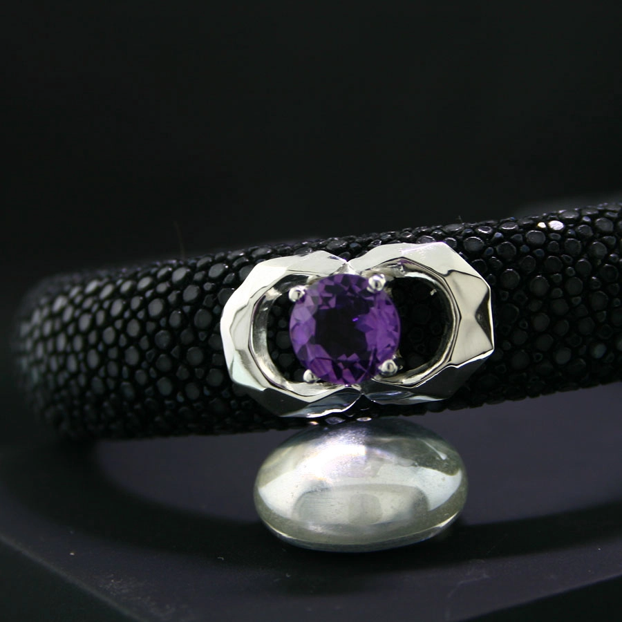 Amethyst-Rochenleder-Armreif, 925/-Silber