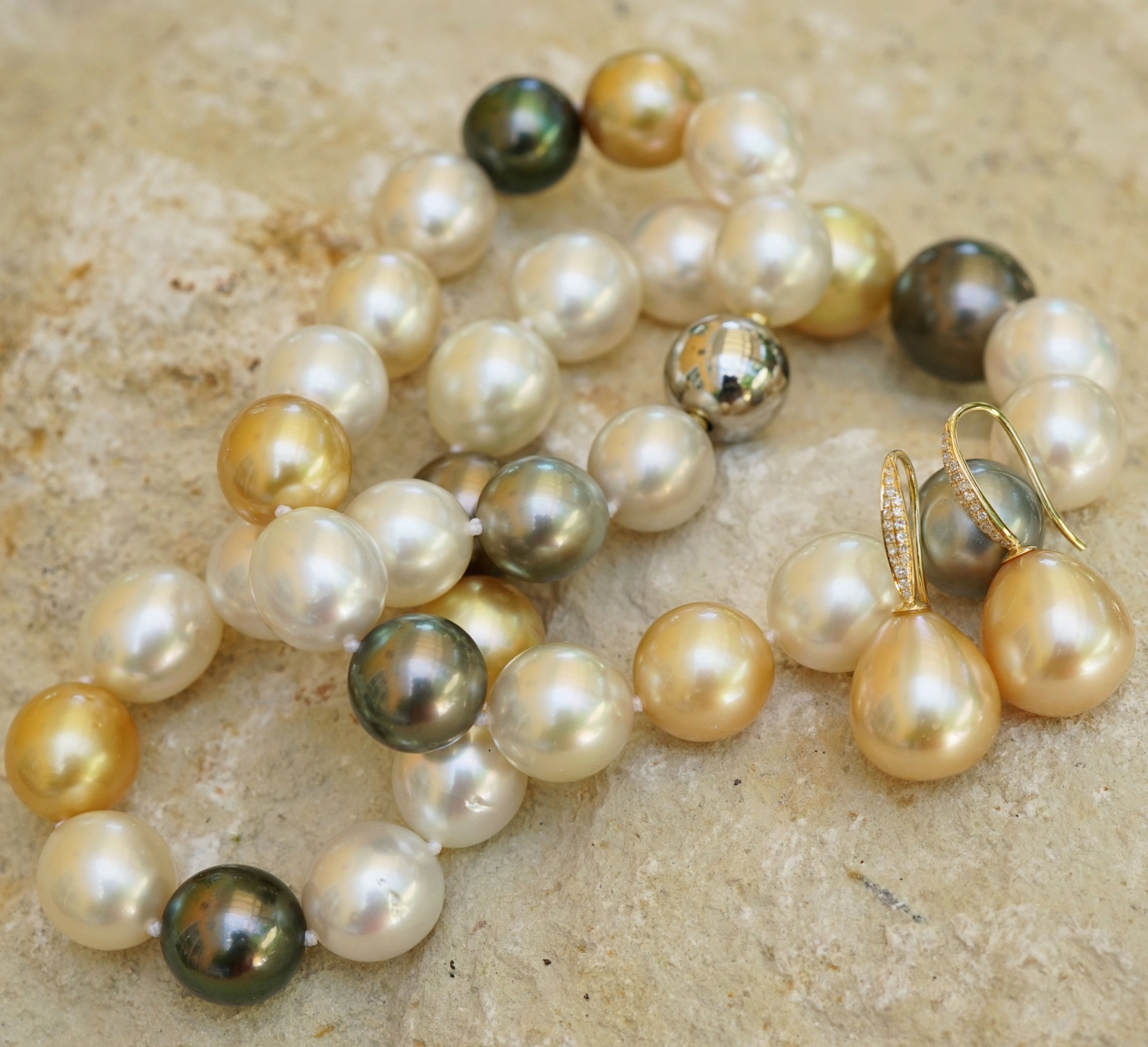SÜDSEE Tahiti Zuchtperl Collier AAA+ Multi NATURFARBE 13,6-11 mm toller Lüster
