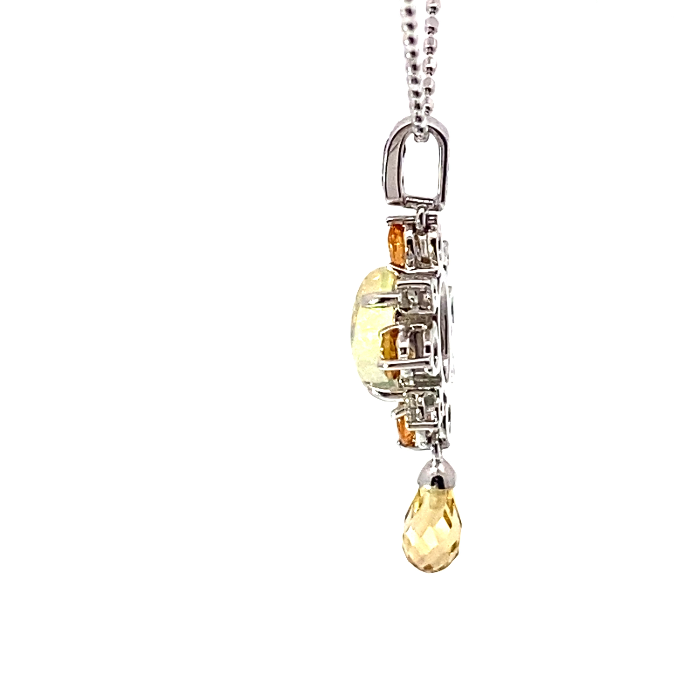 Adorable Full Opal Mandarin Garnet Pendant with Brilliant-Cut Diamonds 0.67 0.07 ct with Chain 750 White Gold