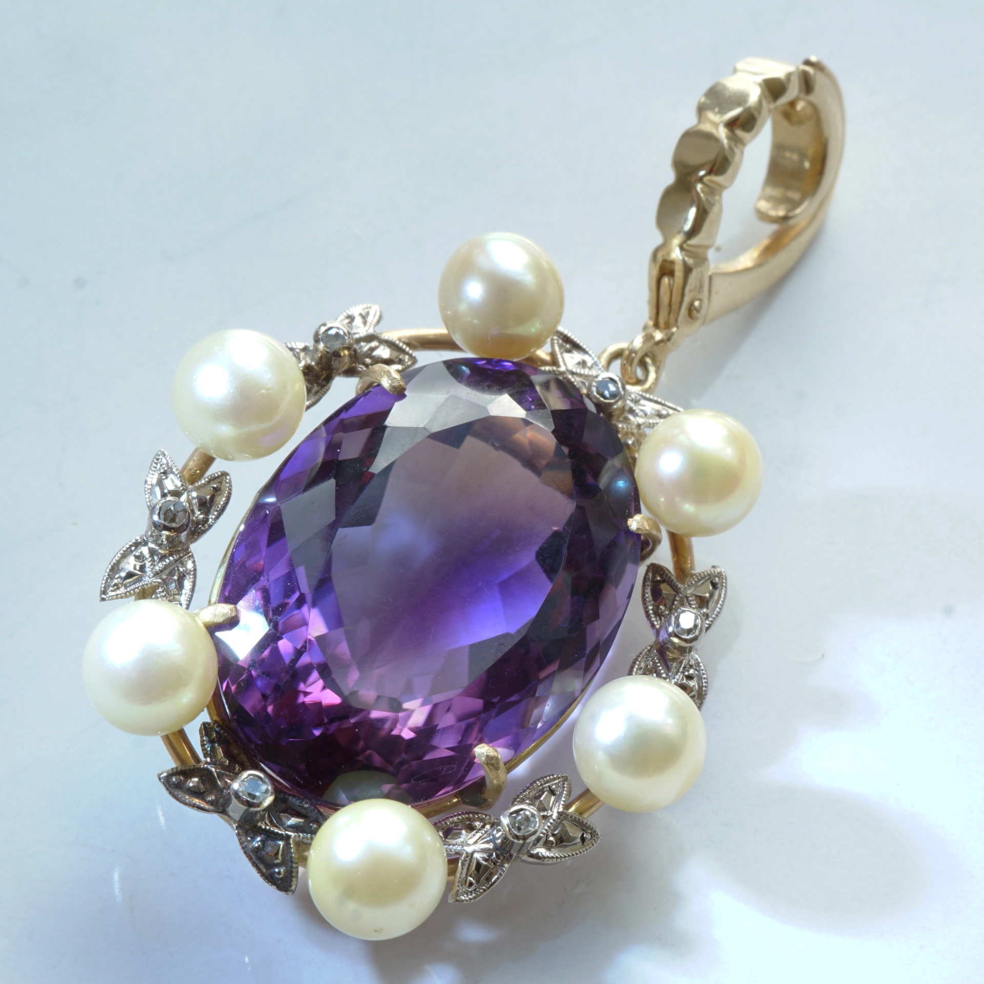 Akoya Pearl Amethyst Pendant 15 kt Yellowgold...great Vintage Jewelry