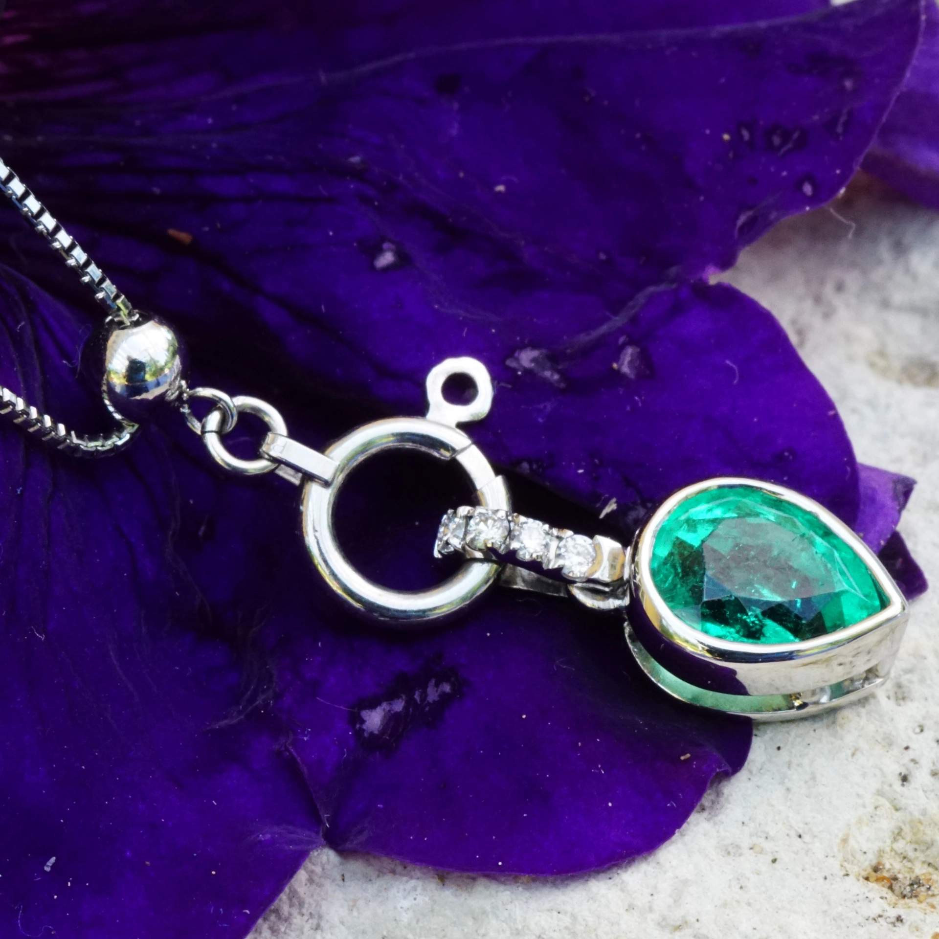 Emerald Pendant Platinium  1.07 ct ..real Colombians are fun