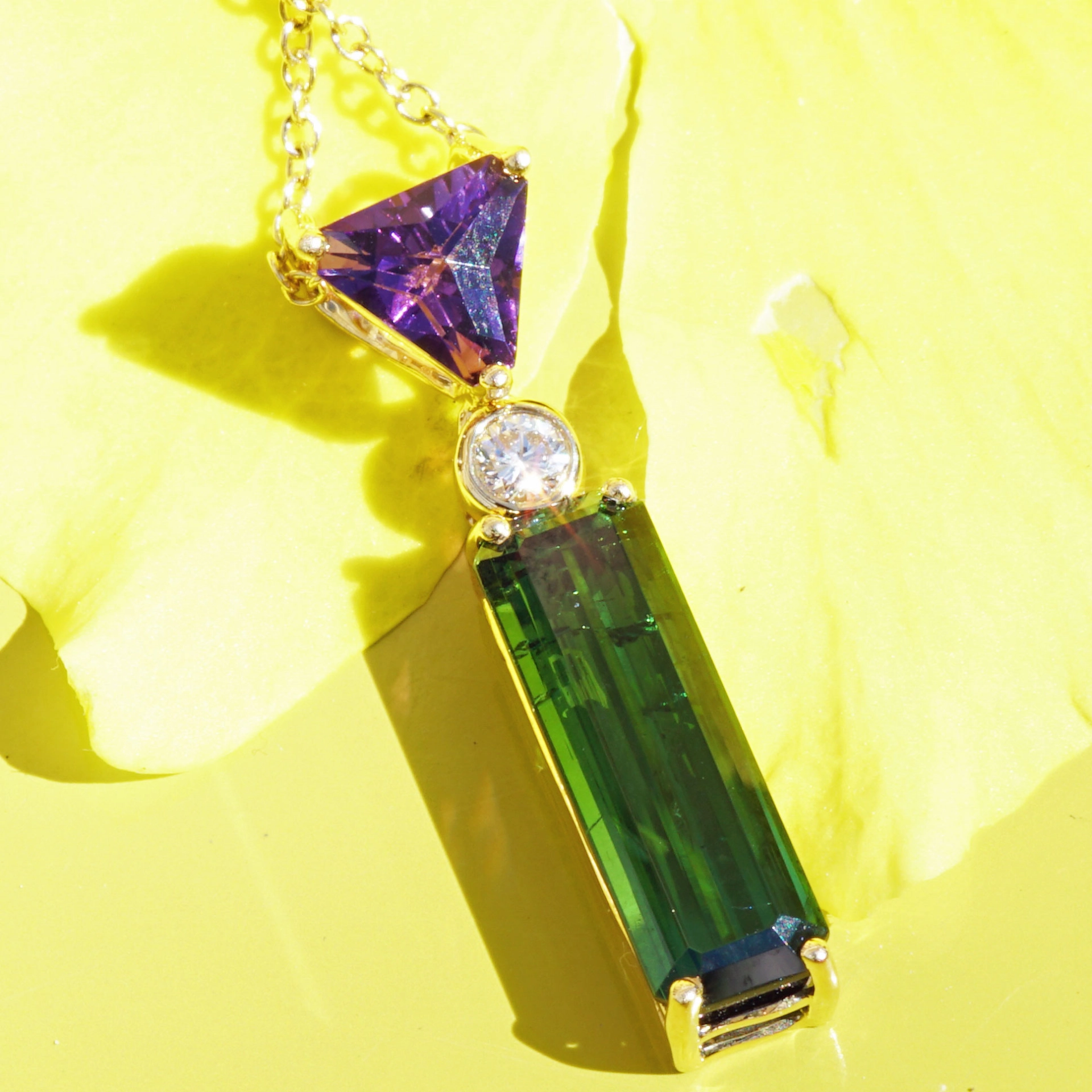 Turmalin Diamant Amethyst Anhänger 2.08 0.41 0.05 ct AAA 750er Gelbgold ...coole Farbenkombination