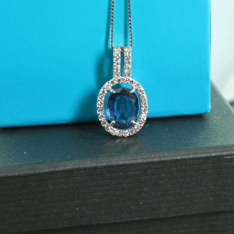 Saphir-Brillant-Anhänger mit Kette, 750er-Weißgold,