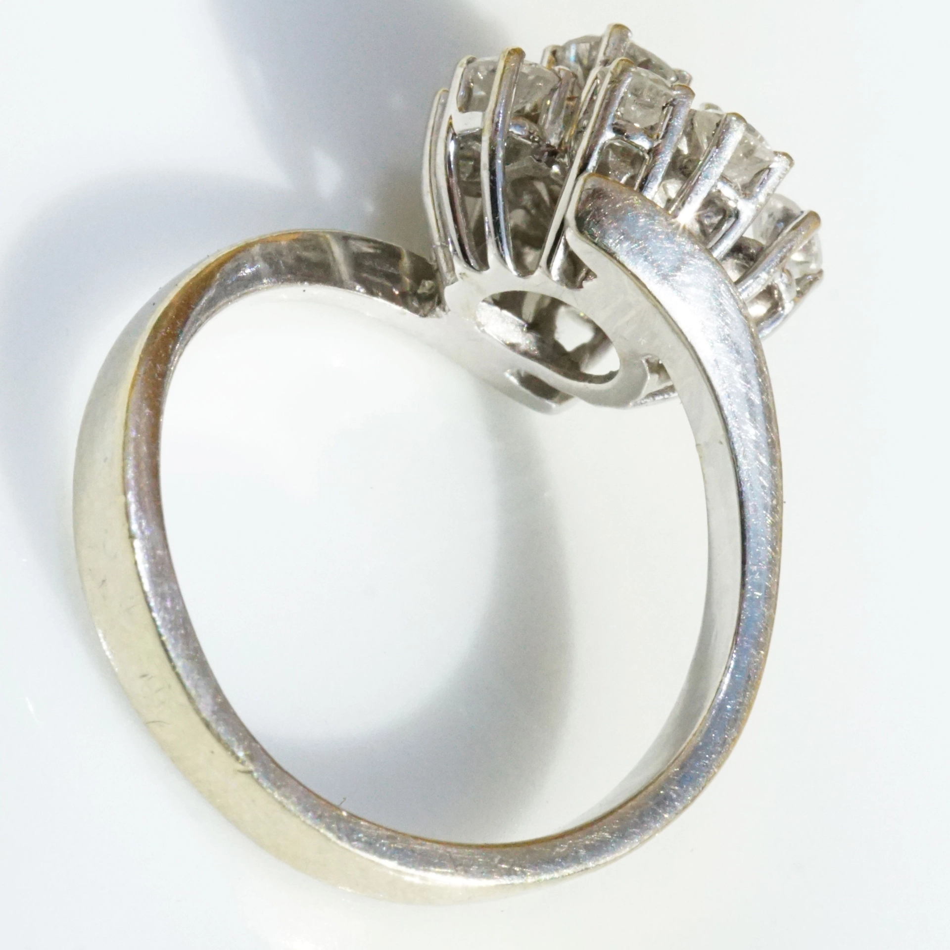 Brilliant Ring 1 ct Diamonds...what a charming Style
