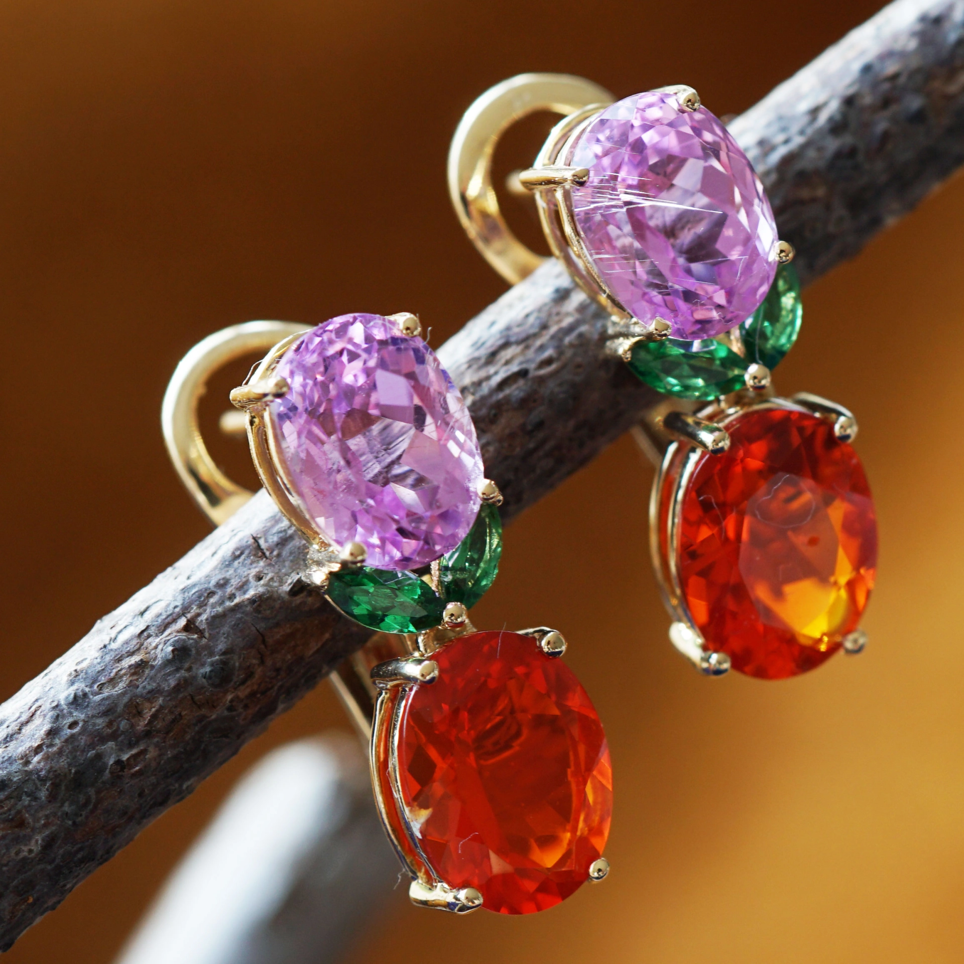 Kunzit Feueropal Demantoid Ohrstecker 750er Gold ......Day in Bali