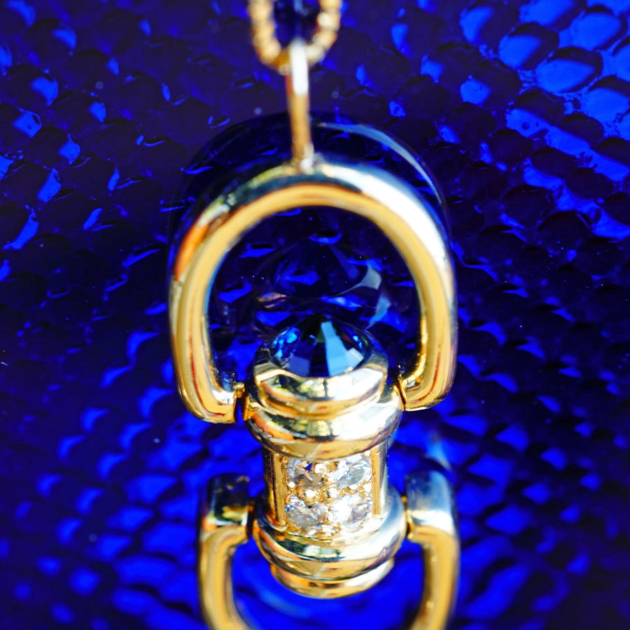 Saphir Brillant Anhänger mit Kette in 750er Gelbgold