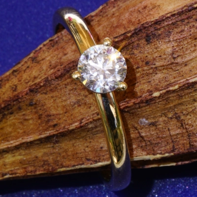Round full cut brilliant Ring 0.50 ct D (very fine white) / VS2 (very small inclusions) with GIA report 18 kt Gold