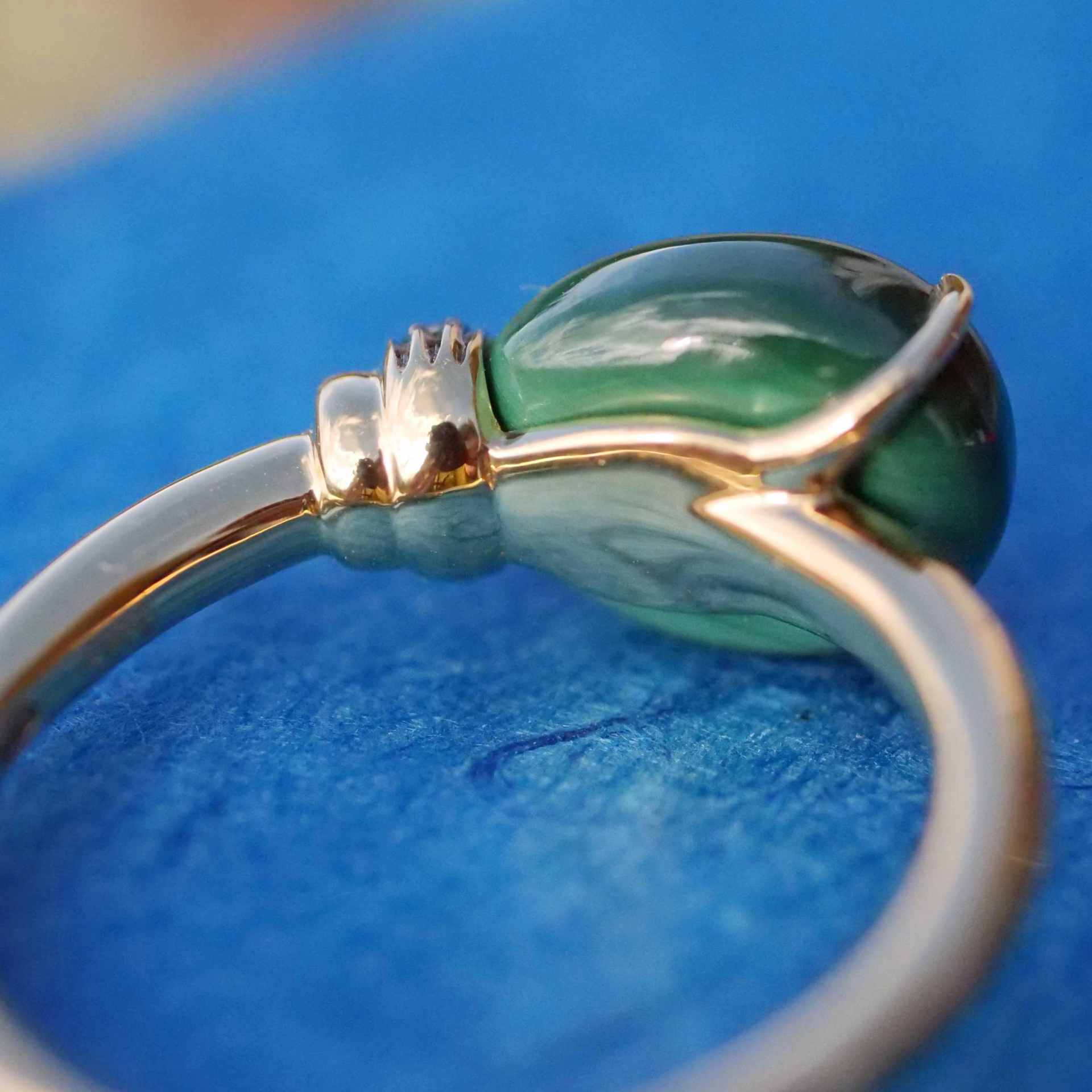 Drop Ring..soo sweet...with malachitet and tsavorithe...made in Italy