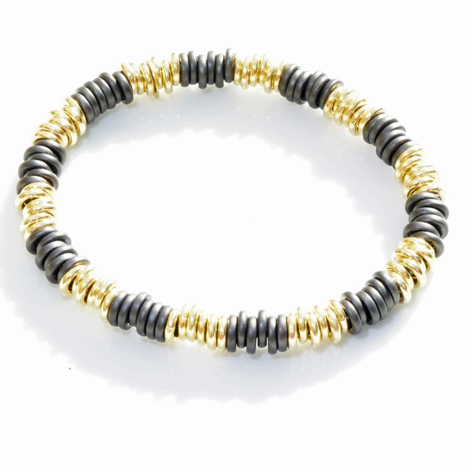 Black Ceramic Bracelet from the popular Loop Kollektion Silhouette Bentner Germany 18 kt Whitegold