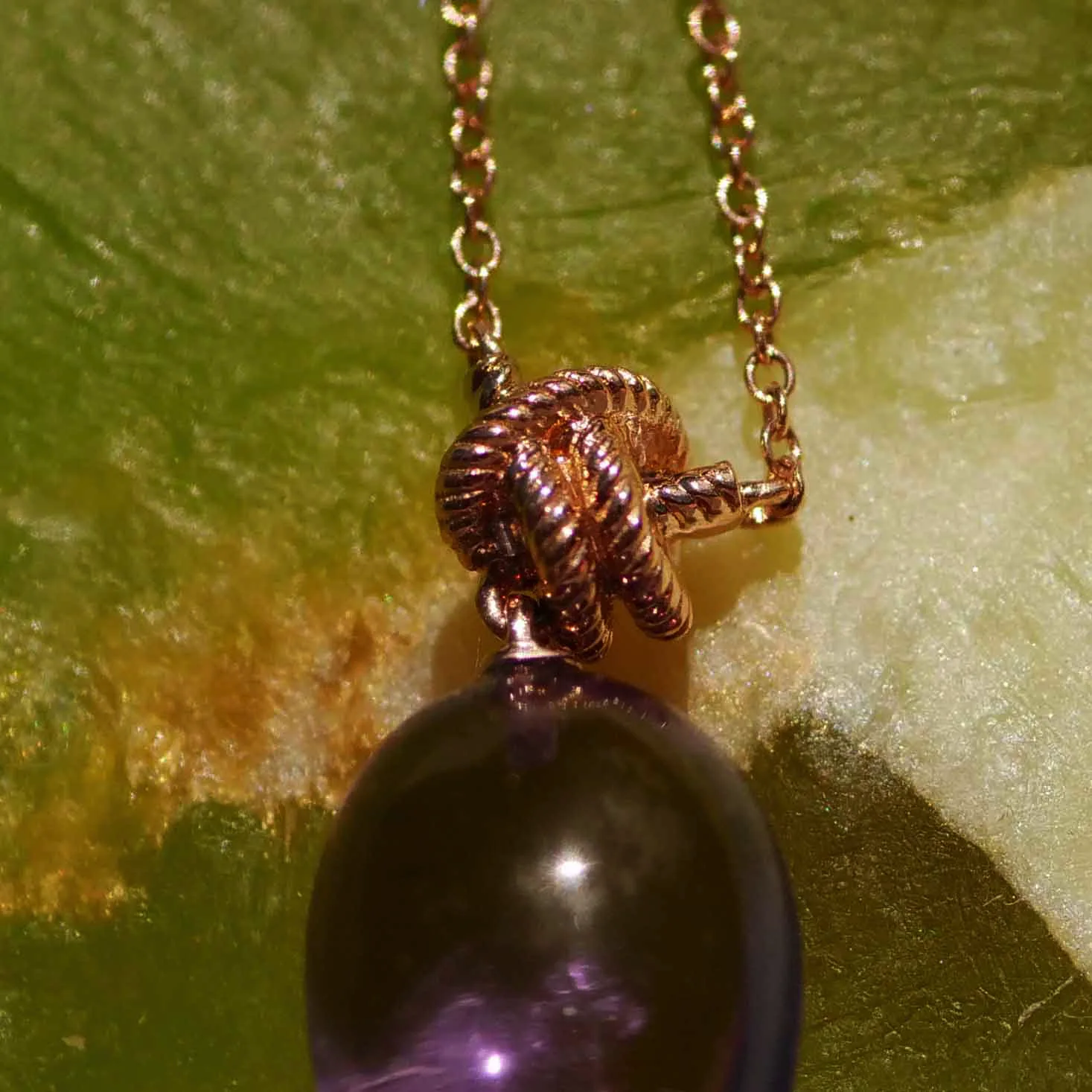 For Sailors... Amethyst Pendant with Chain 750 Rose Gold... delicate Knot Shape with large Amethyst Drop