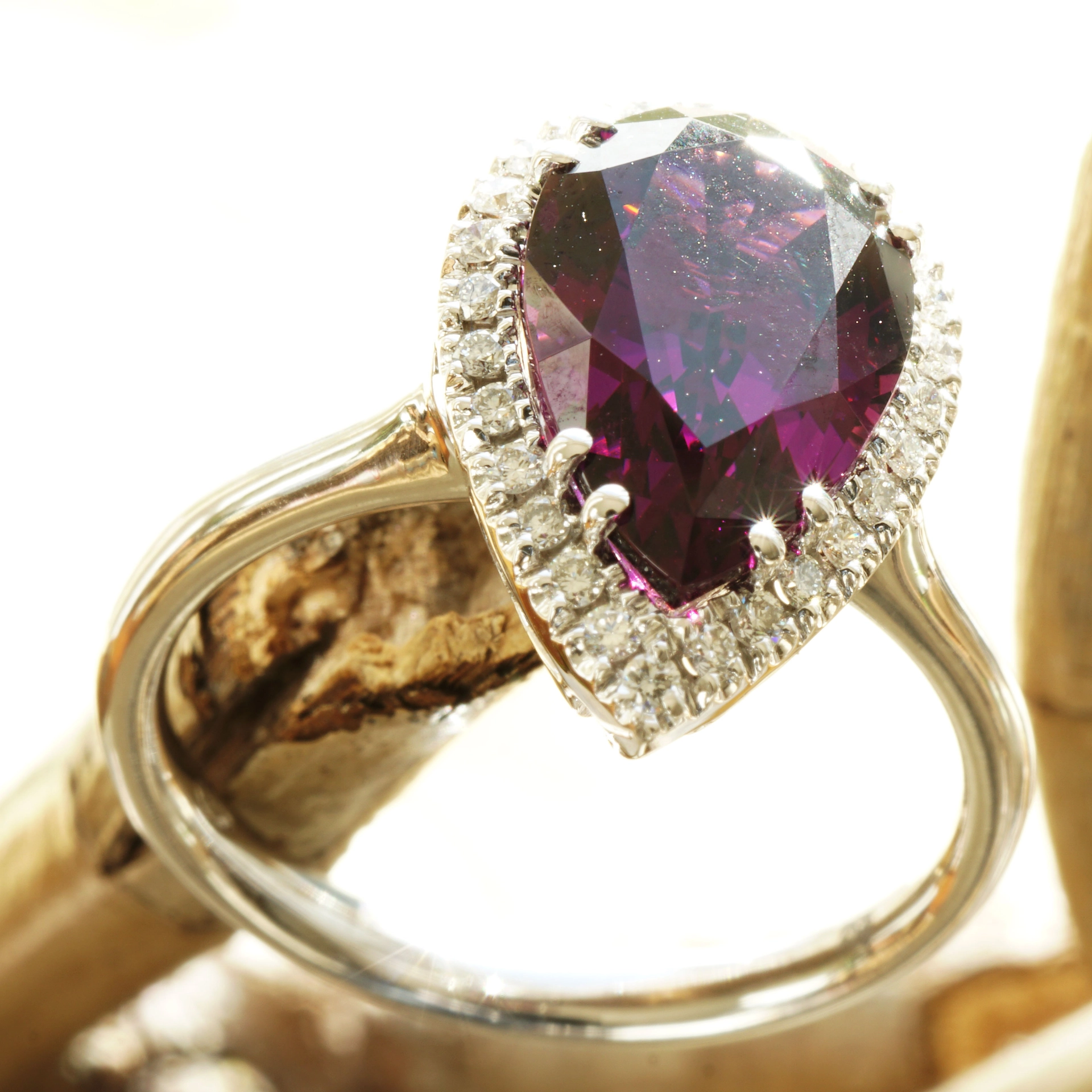 Rhodolite diamond ring 750 white gold, 4.74 ct, Mozambique AAA+ couldn't be better ...