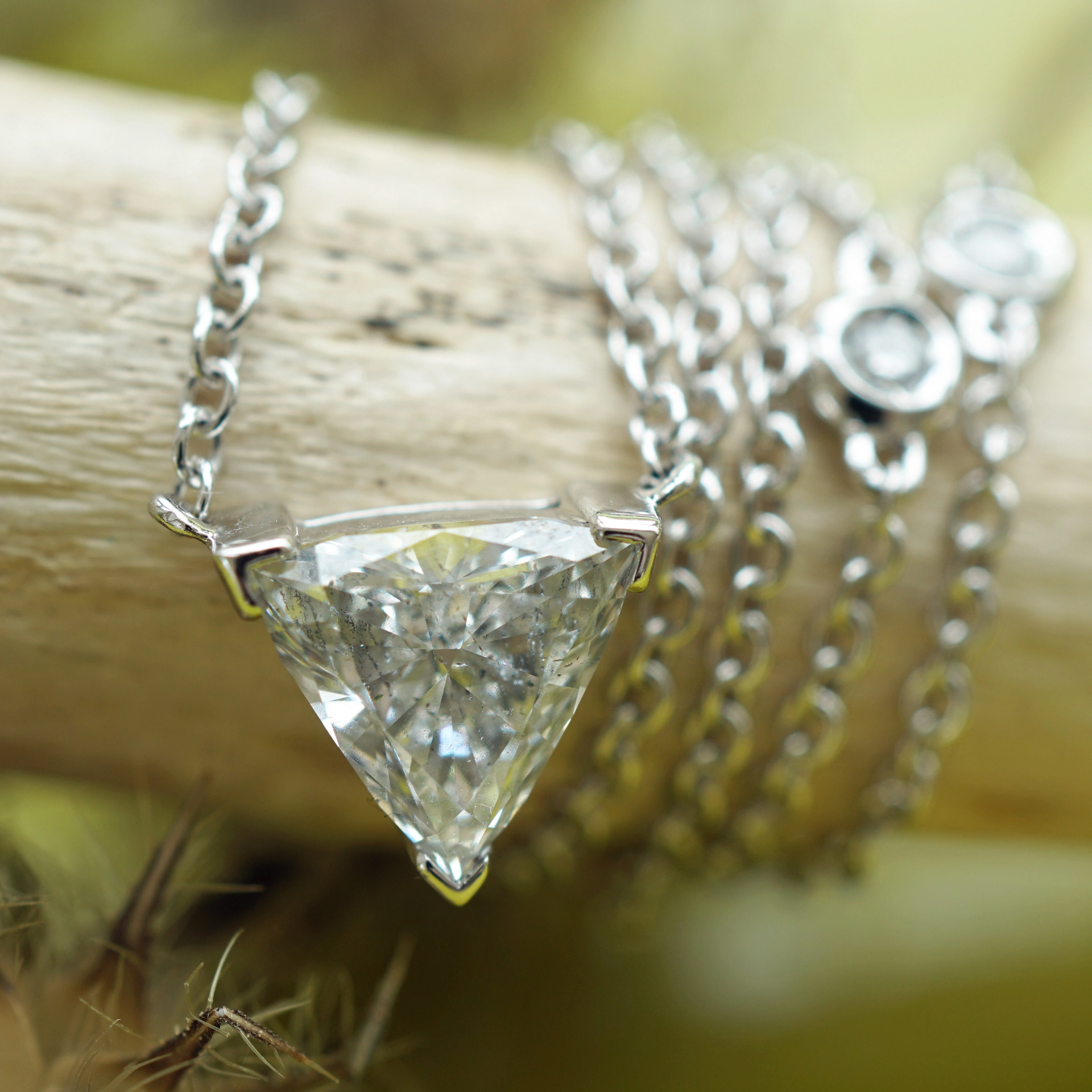 Diamond Necklace 750 White Gold 1 ct designed in Valenza timelessly...modern grandiose