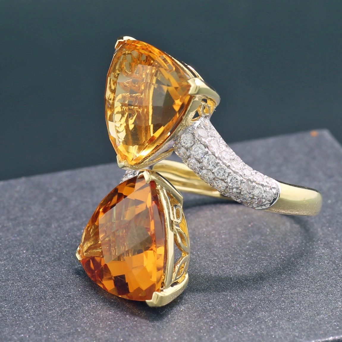 Citrine Trapezoids Brilliant Ring 18 Yellow Gold 11.6 ct