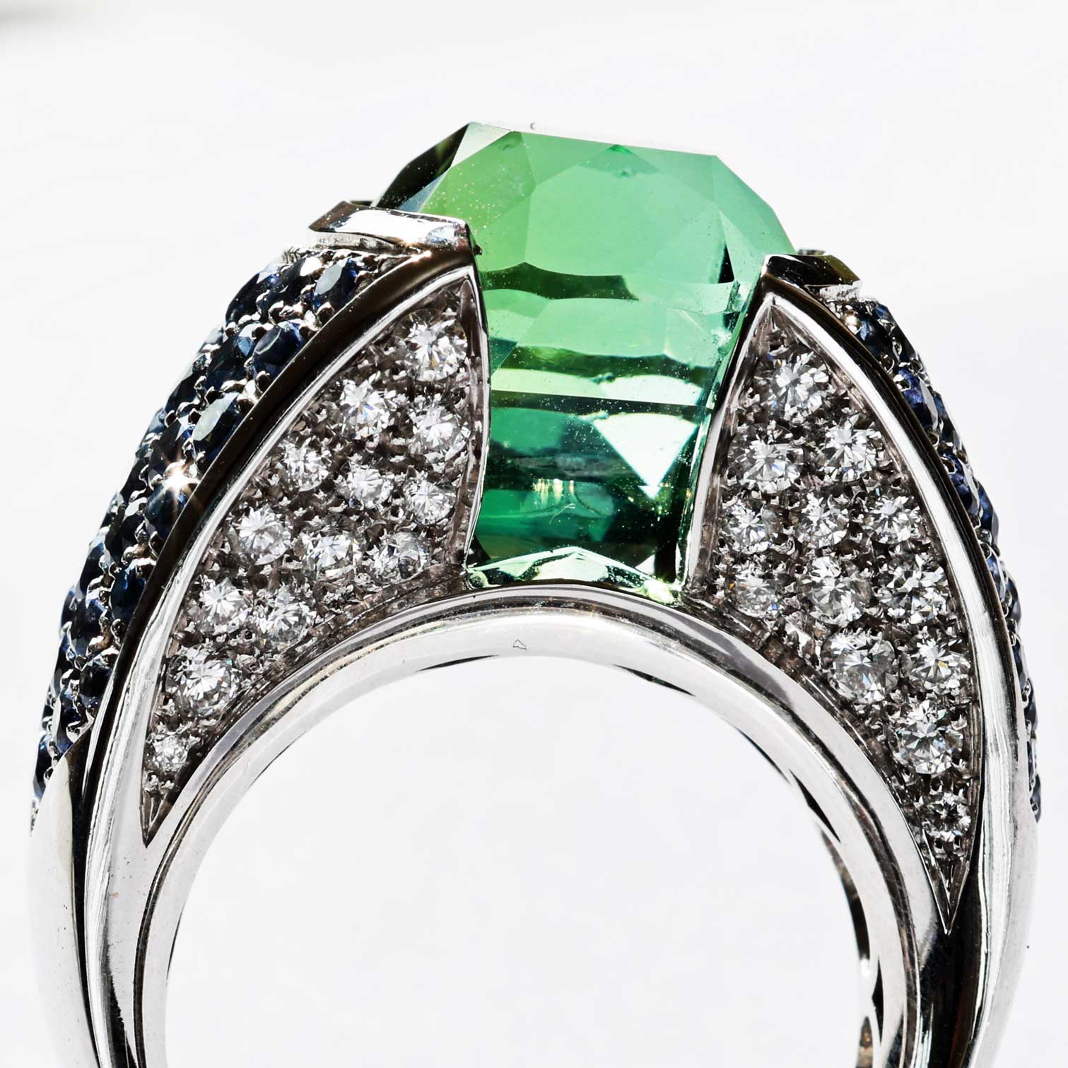 Lagoon Green Turmalin Saphire Brilliant Ring 18kt Whitegold Afghanistan AAA+