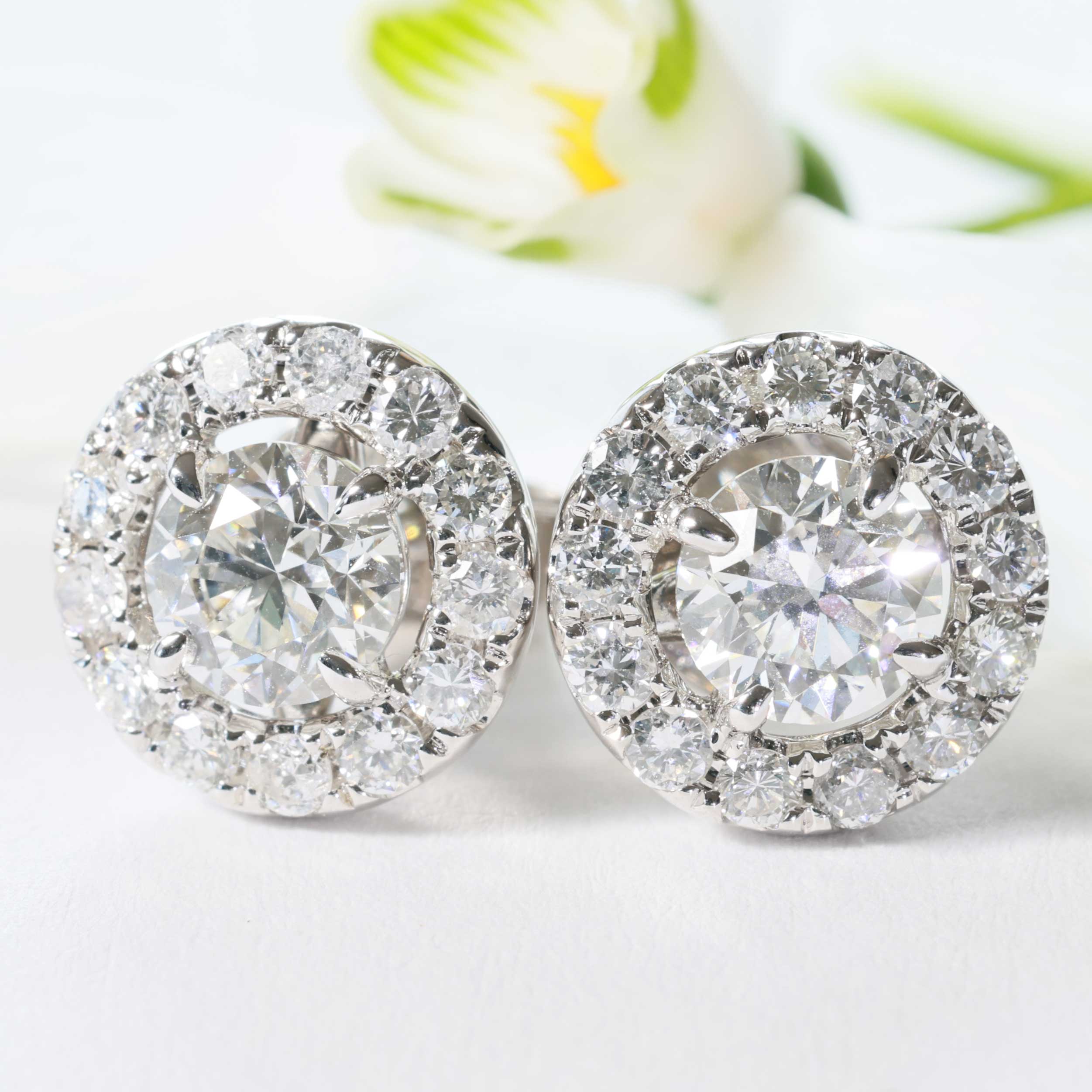 GIA certified full Cut Brilliant Earrings total 1 ct TW / VVS-VS White Gold 18 kt
