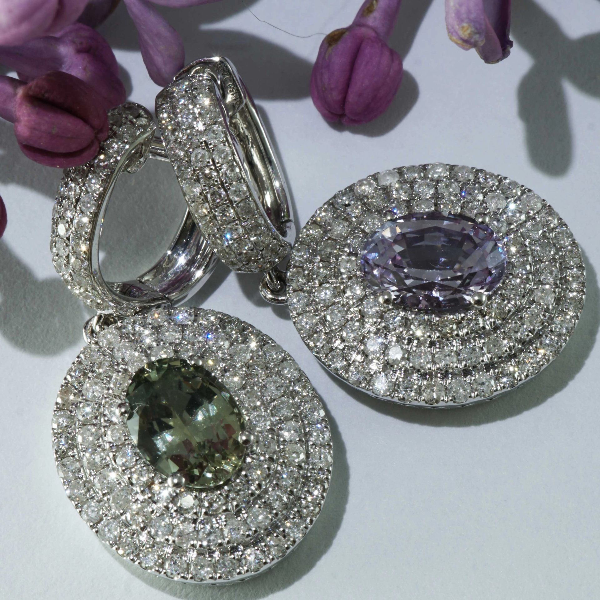 Saphire Briliant Earrings green and lavendel 18 kt White Gold Ilanka Mine Madagascar