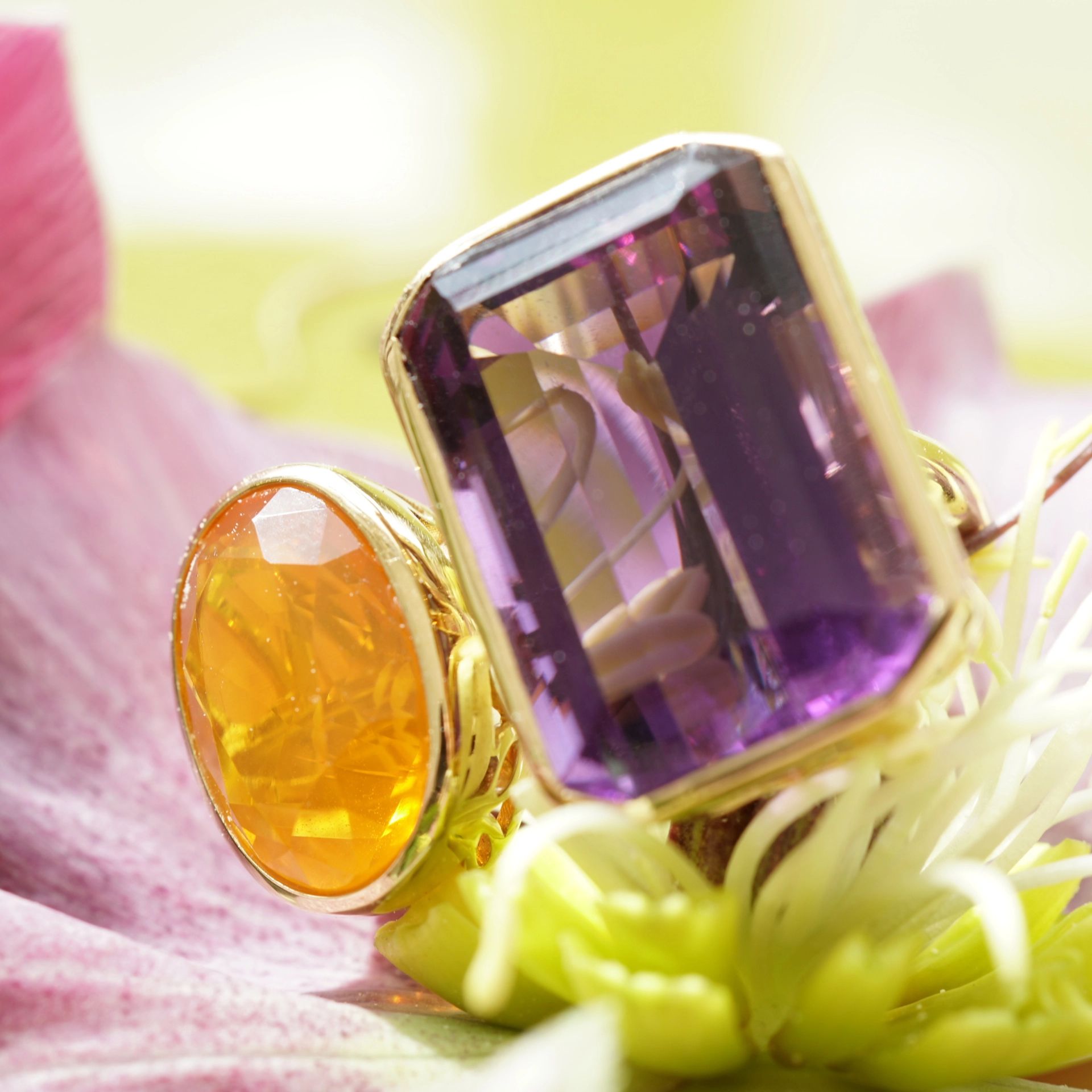Amethyst Fireopal Ring 18 kt Yellowgold....extremly hot