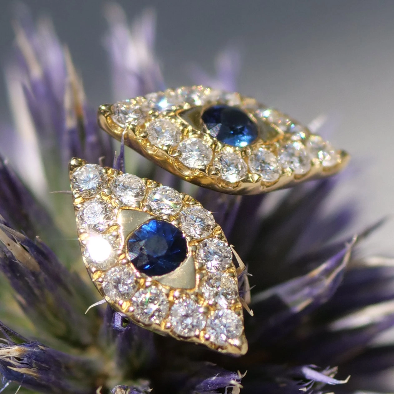 Just a nice Shape...Navette Earrings 18 kt Gold fine Gems