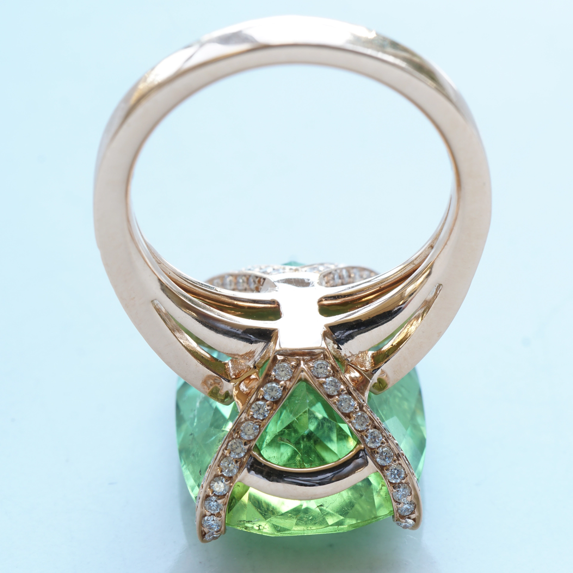 Tourmaline brilliant ring, 17.98 ct, 0.60 ct, TW VS ..... paraiba colored green huge beautiful 18 kt rose gold