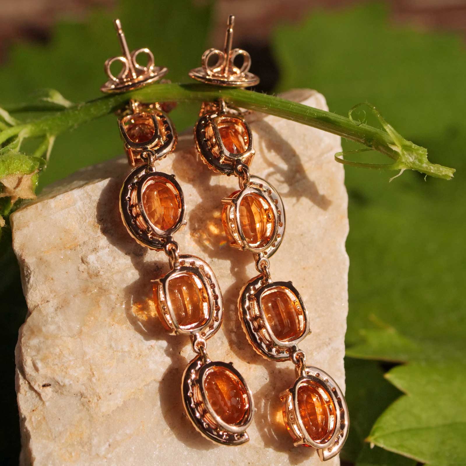 Rare Mandarin Garnet Brilliant Chandelier Dangle Earrings 750 Rose Gold 14.85 ct 0.76 ct Exceptional Color Orange
