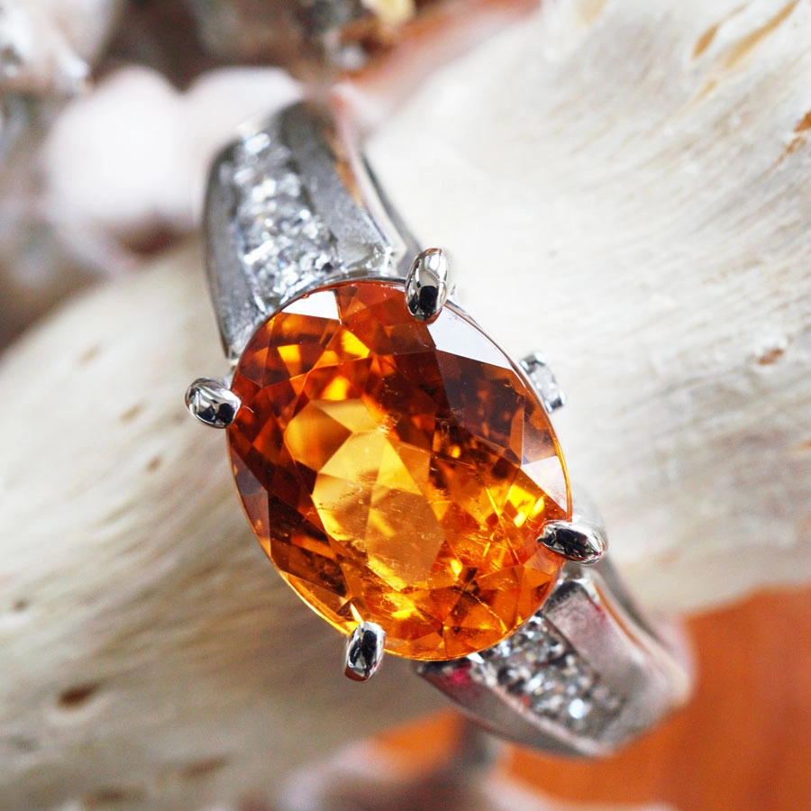 Mandaringranat Brillant Ring in 900er Platin