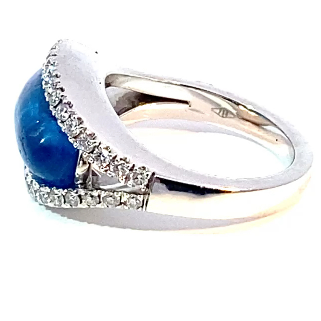 Neonblue Apatite Brilliant Ring 18 kt White Gold 7.50 ct Paraiba Color very fine Jewellery