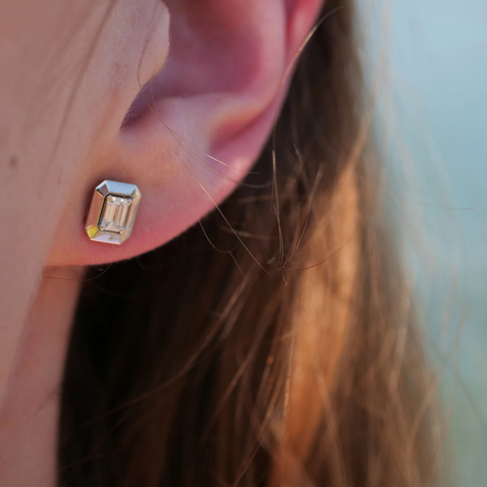 0.40 ct Emerald Cut Diamond Ear Studs 18kt White Gold made in Italy
