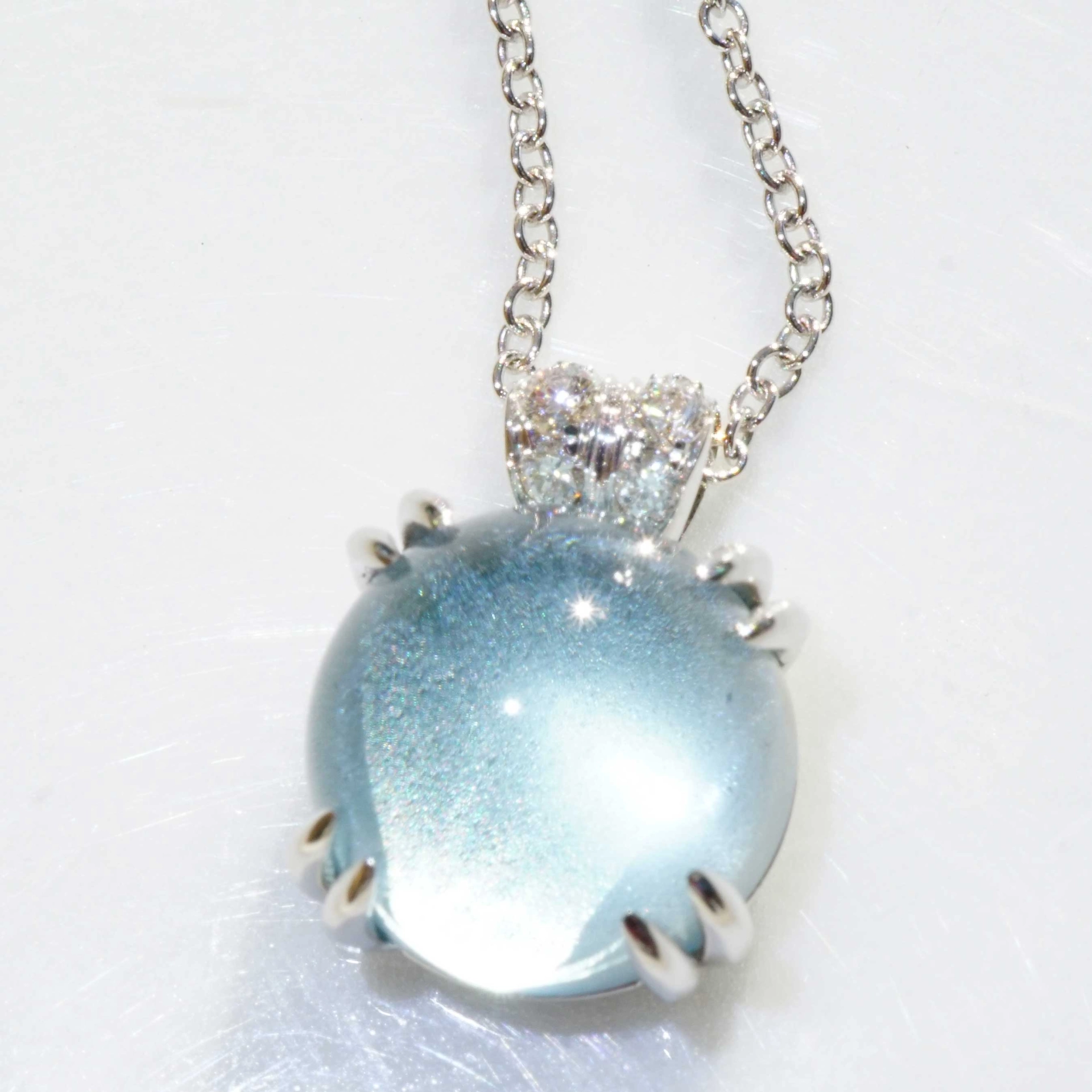 Aquamarine Brilliant Necklace 18 kt White Gold W / VS...sweet Bubbles..round Gemstone