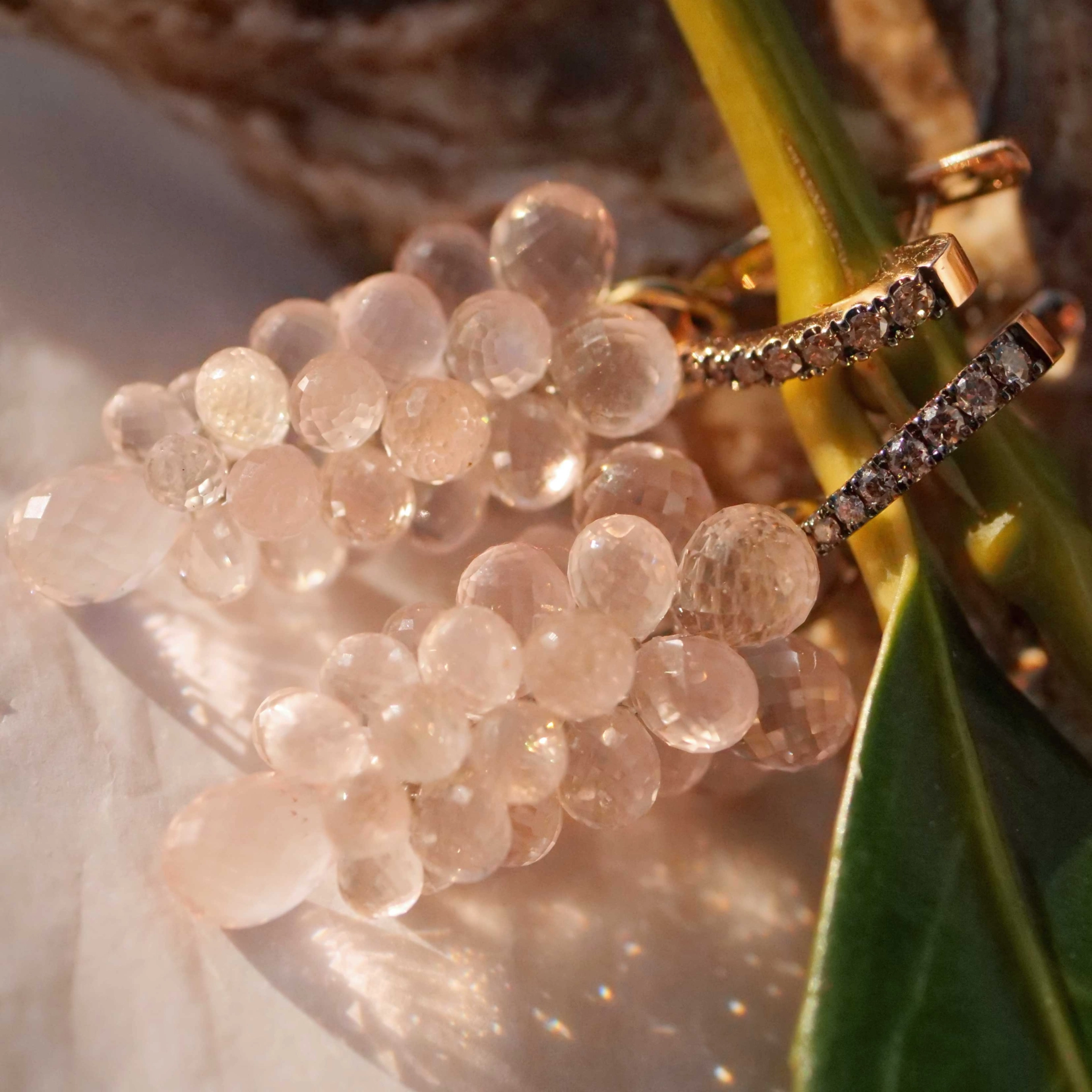 Grape Pendant Rose Quartz 14kt Yellow Gold 16.5 ct....skillfully made